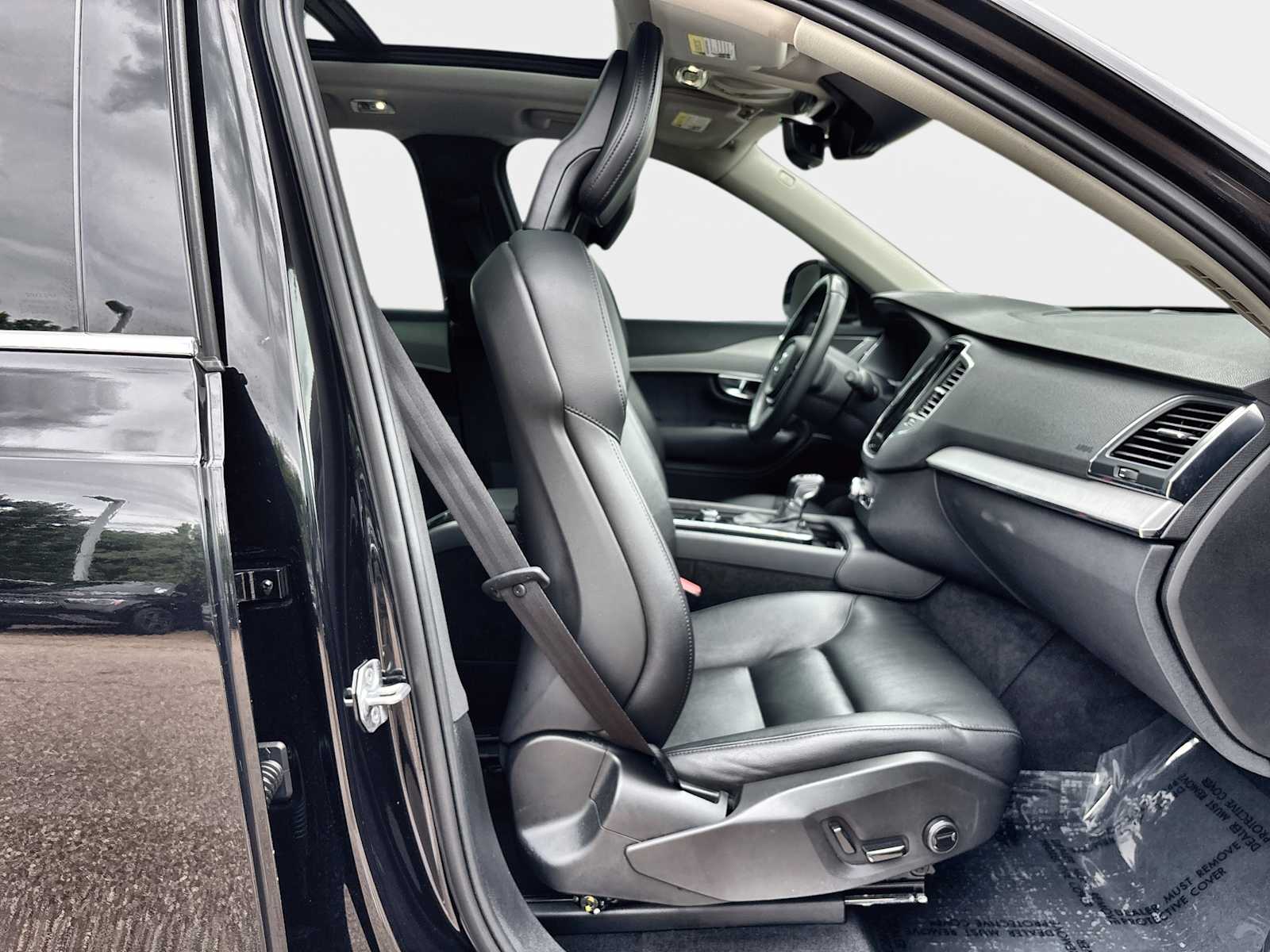 Thumbnail: 2021 Volvo XC90 - 9