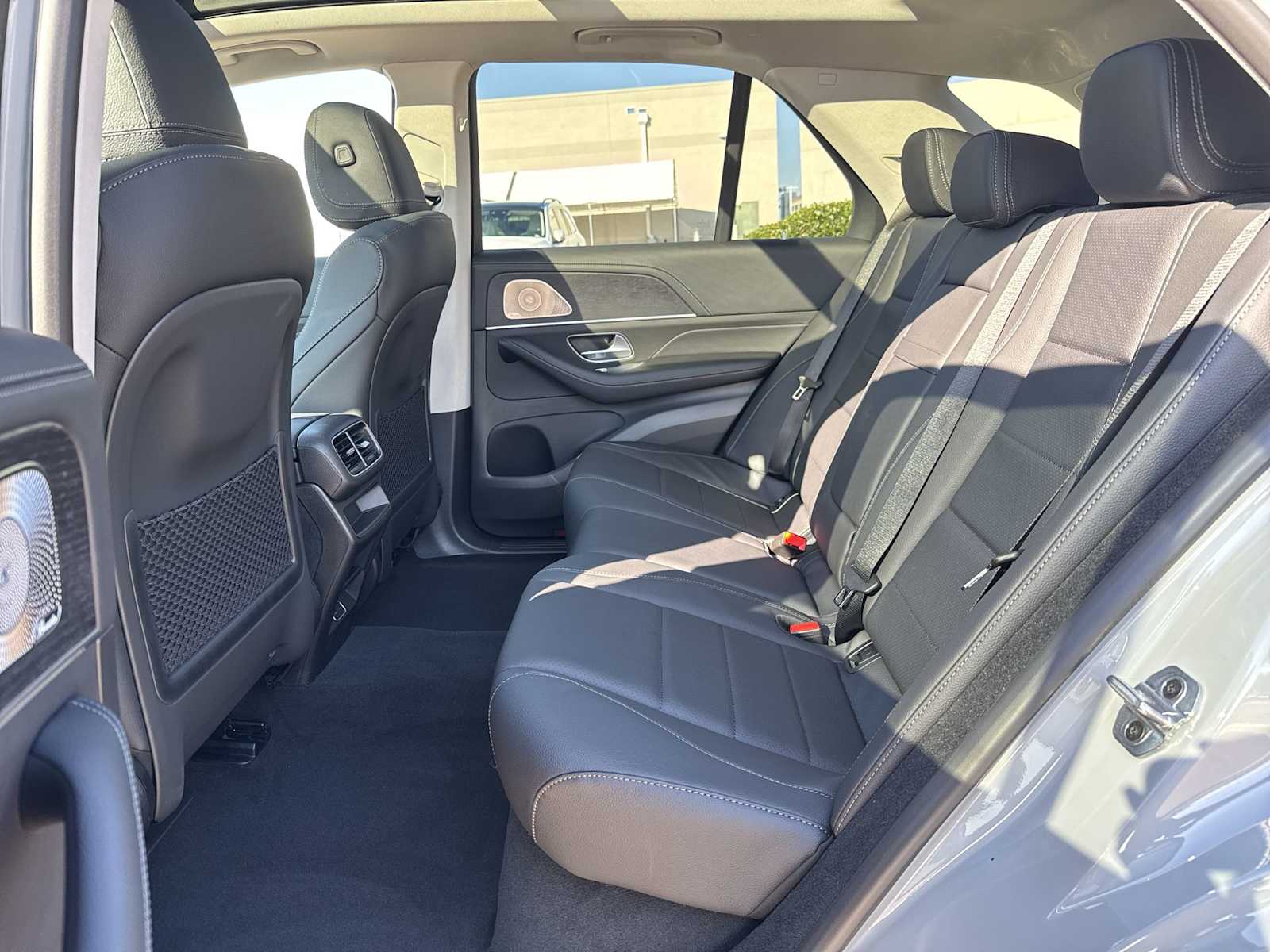 Thumbnail: 2026 Mercedes-Benz GLE - 18