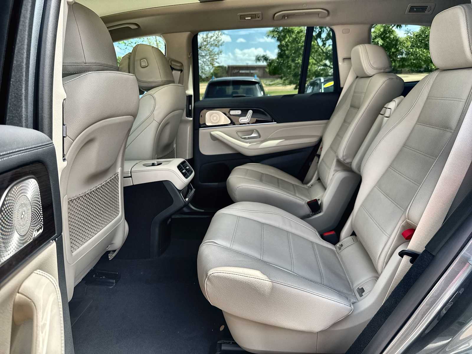 Thumbnail: 2026 Mercedes-Benz GLS - 4