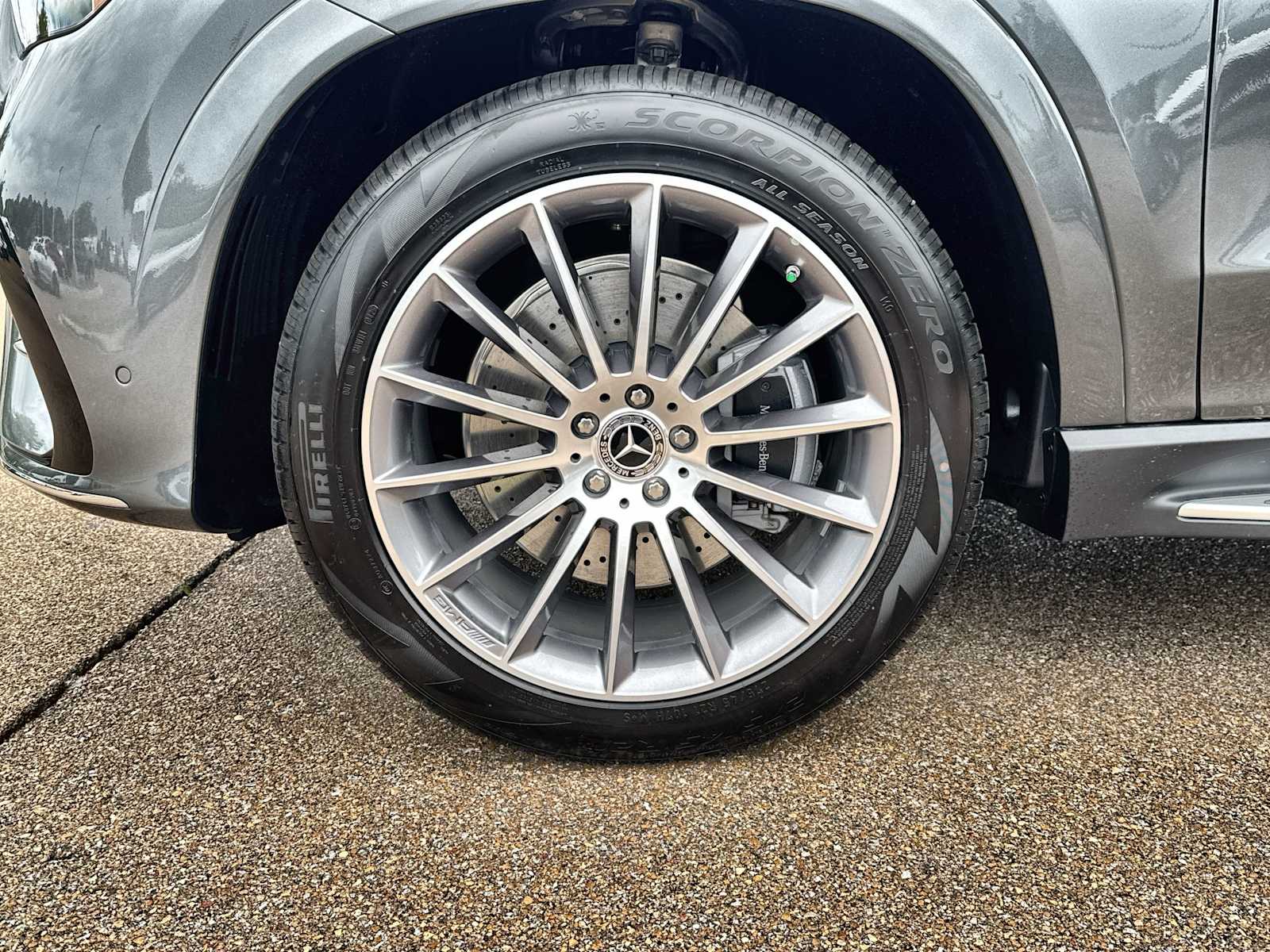 Thumbnail: 2026 Mercedes-Benz GLE - 14