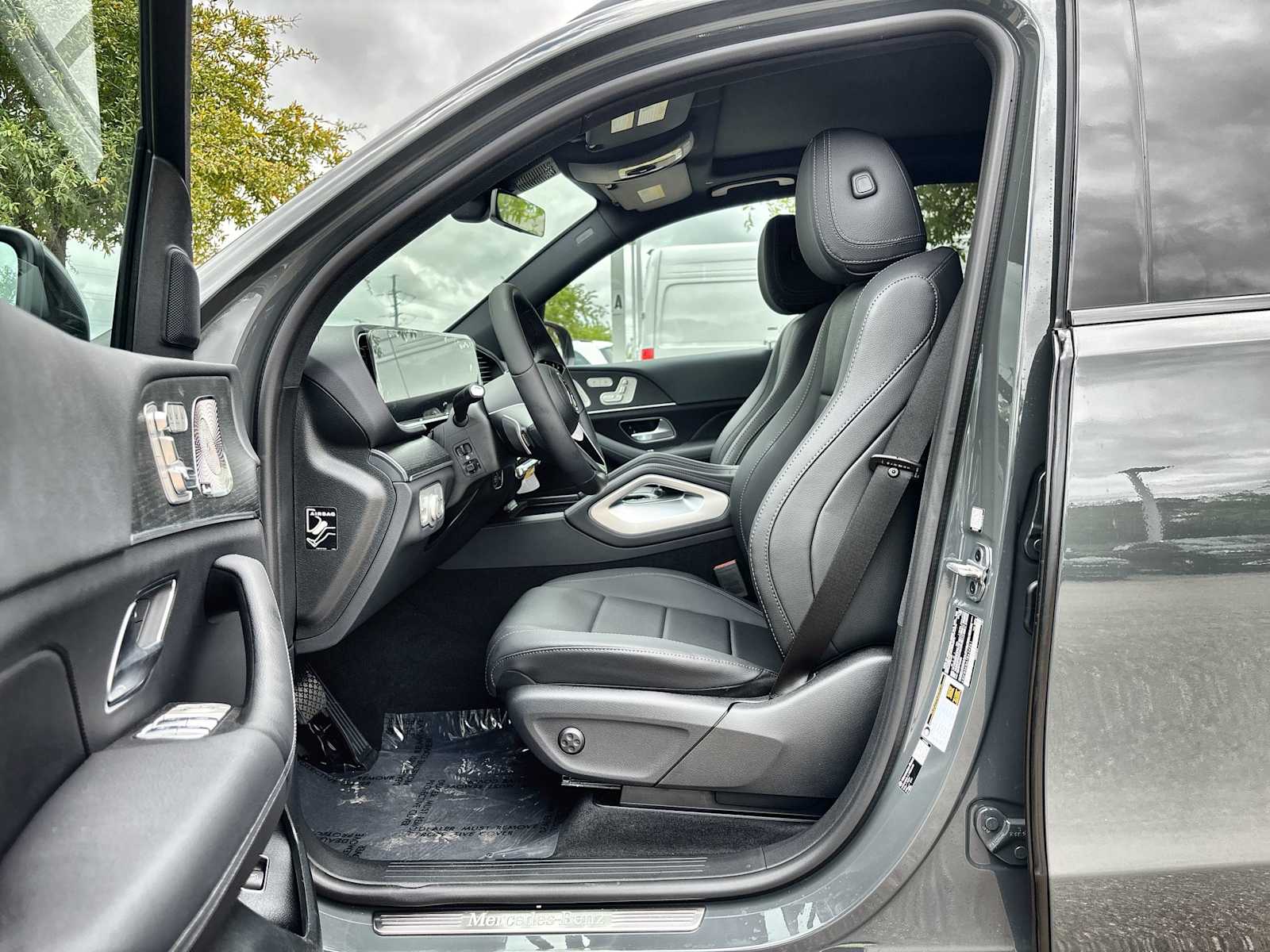 Thumbnail: 2026 Mercedes-Benz GLE - 2