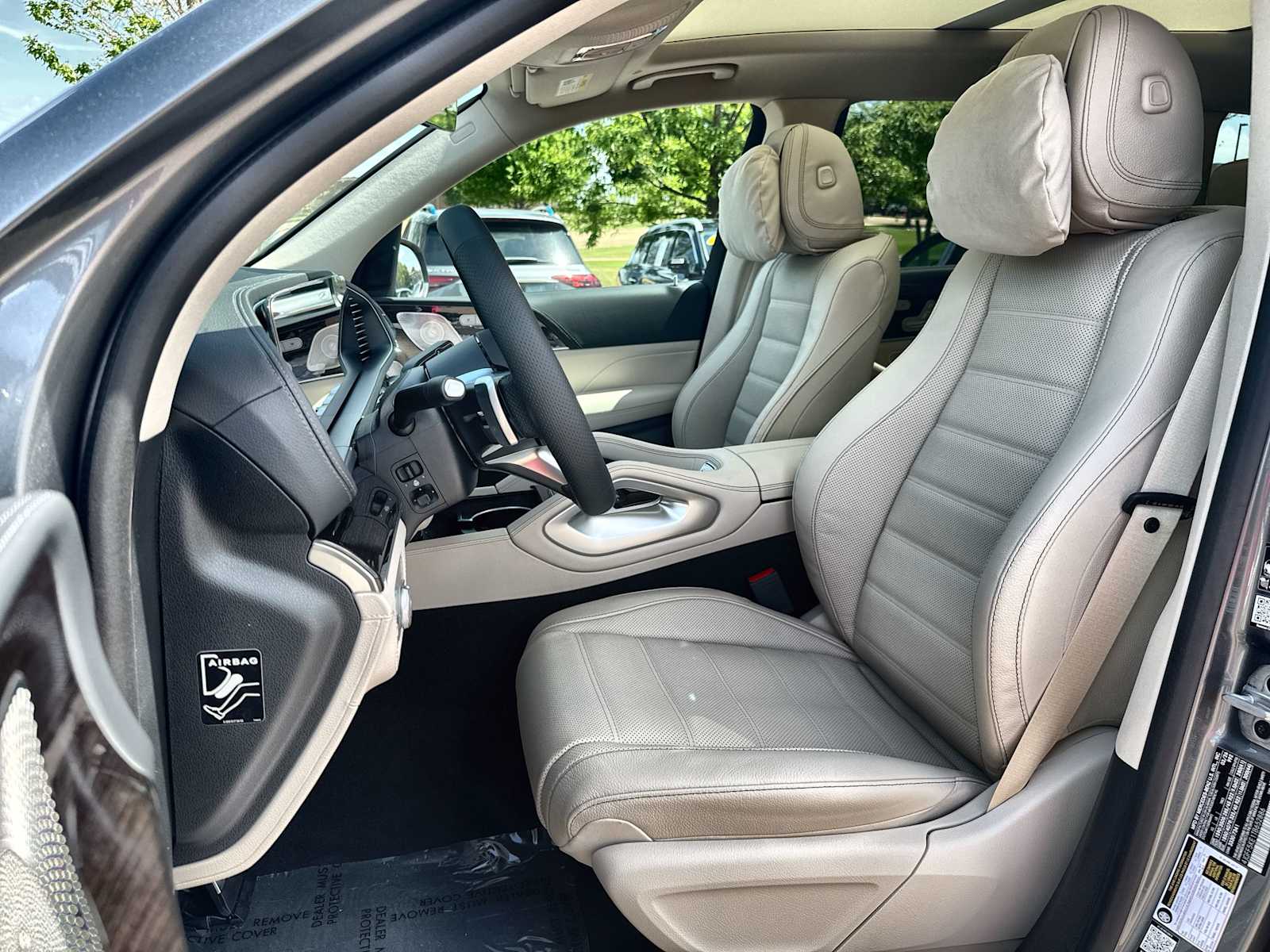 Thumbnail: 2026 Mercedes-Benz GLS - 3