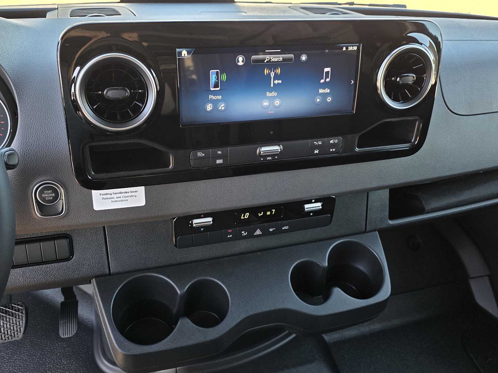 Thumbnail: 2026 Mercedes-Benz Sprinter - 19