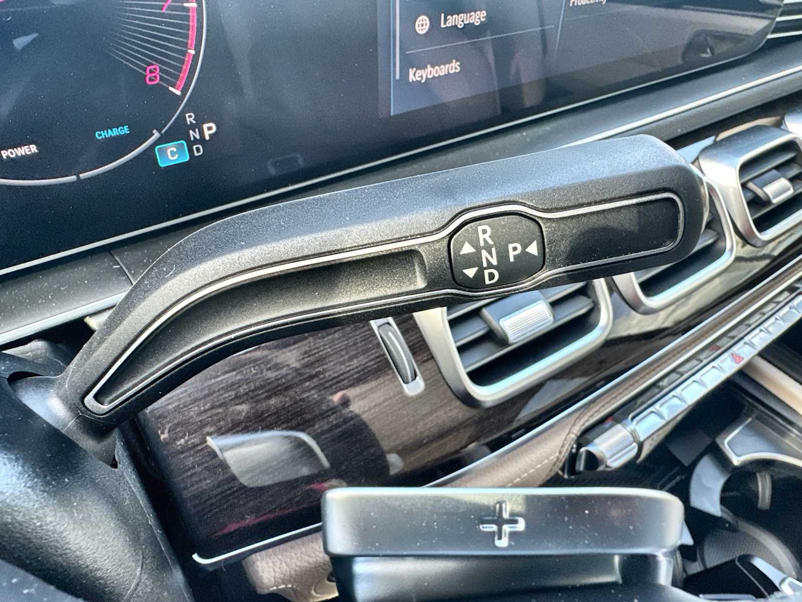 Thumbnail: 2026 Mercedes-Benz GLE - 23