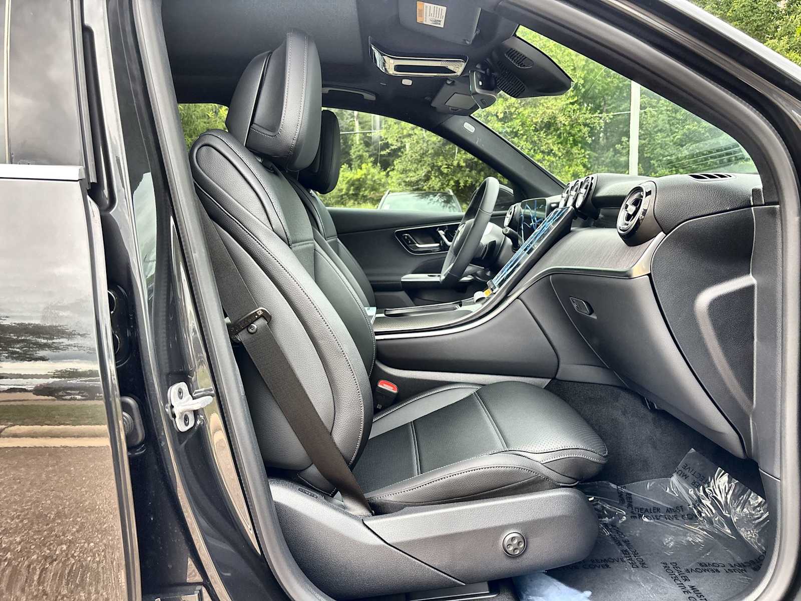 Thumbnail: 2026 Mercedes-Benz GLC - 9
