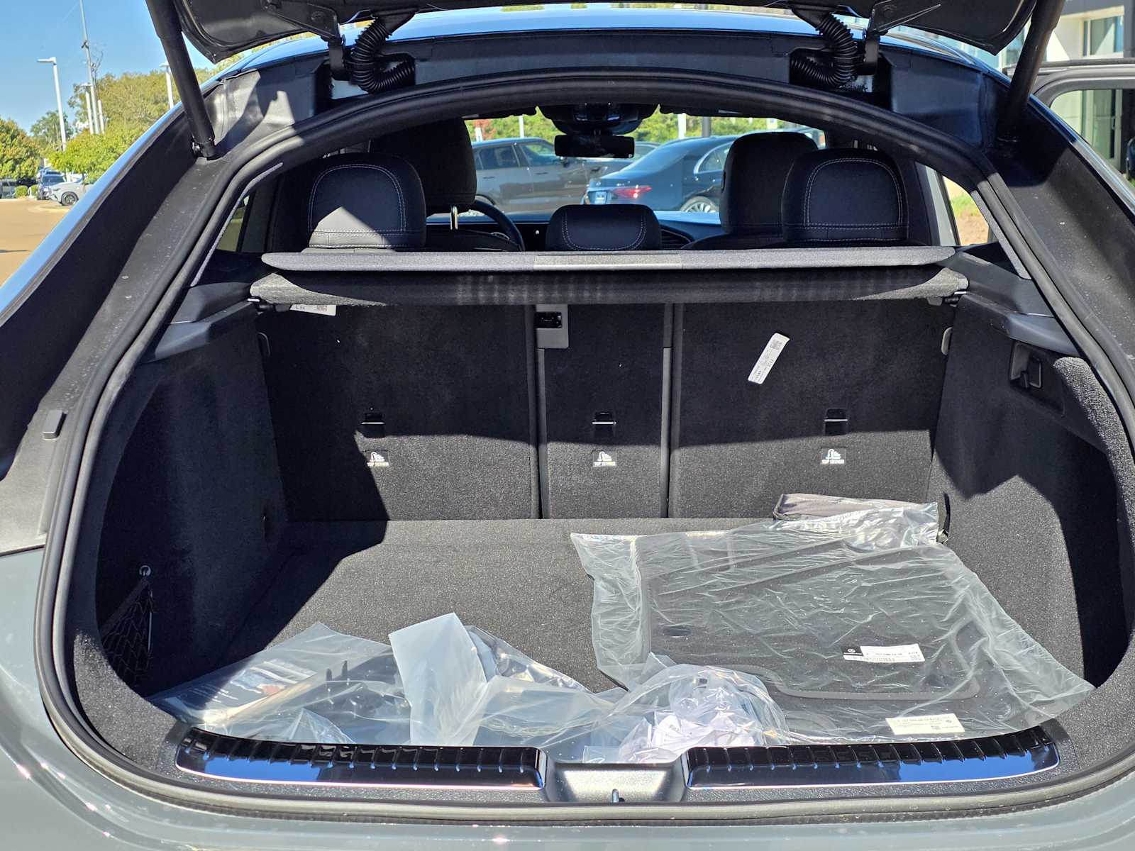 Thumbnail: 2026 Mercedes-Benz GLE - 24