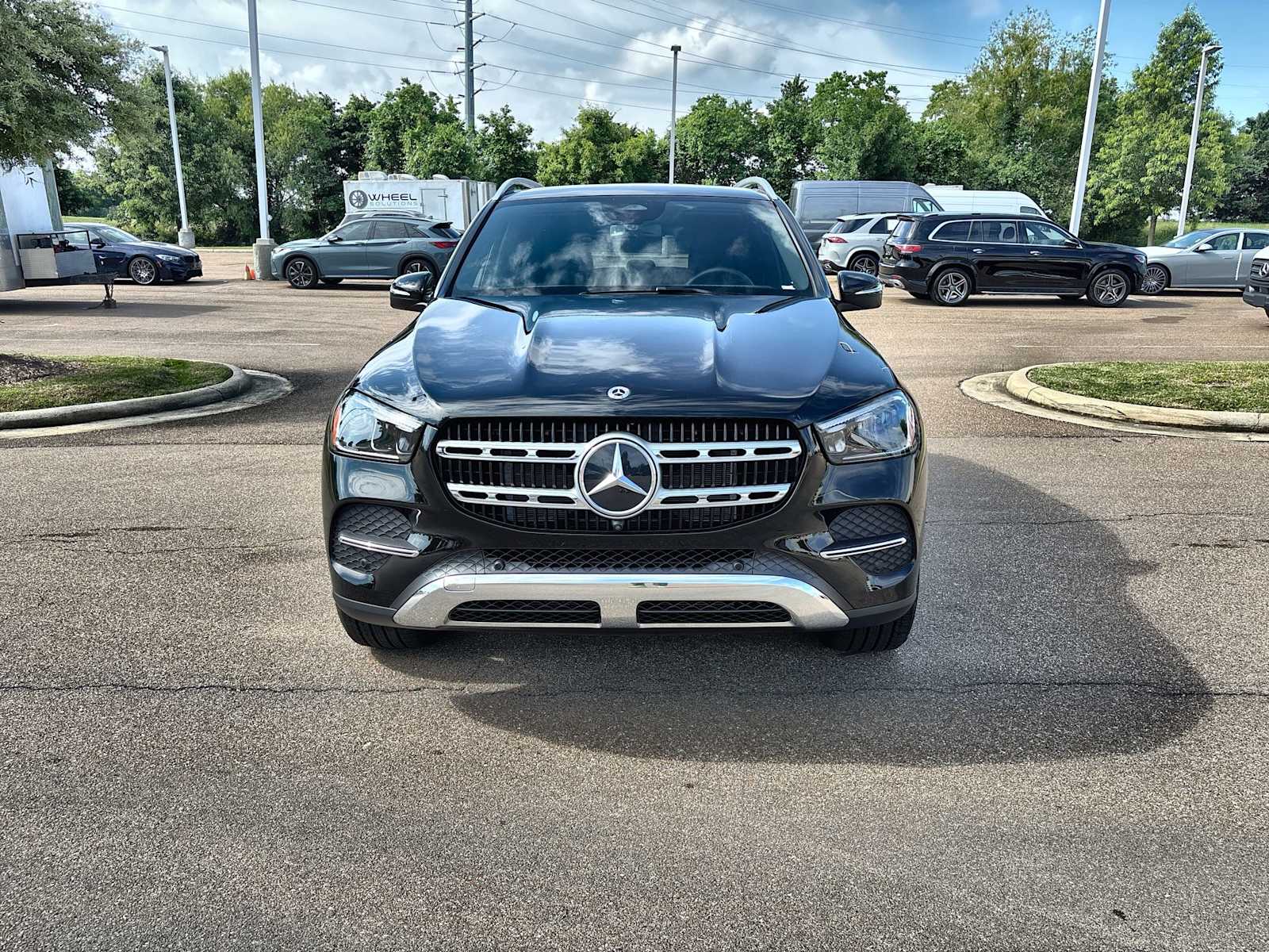 Thumbnail: 2026 Mercedes-Benz GLE - 12