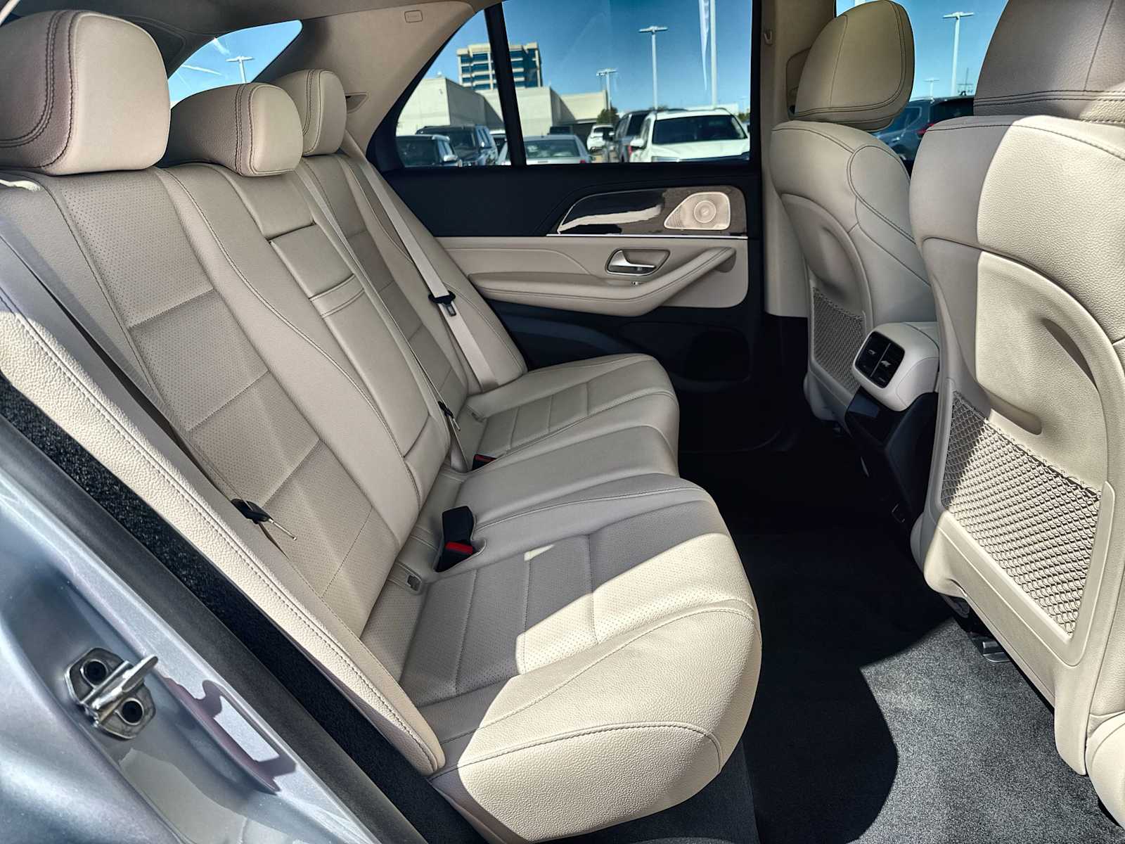 Thumbnail: 2026 Mercedes-Benz GLE - 19