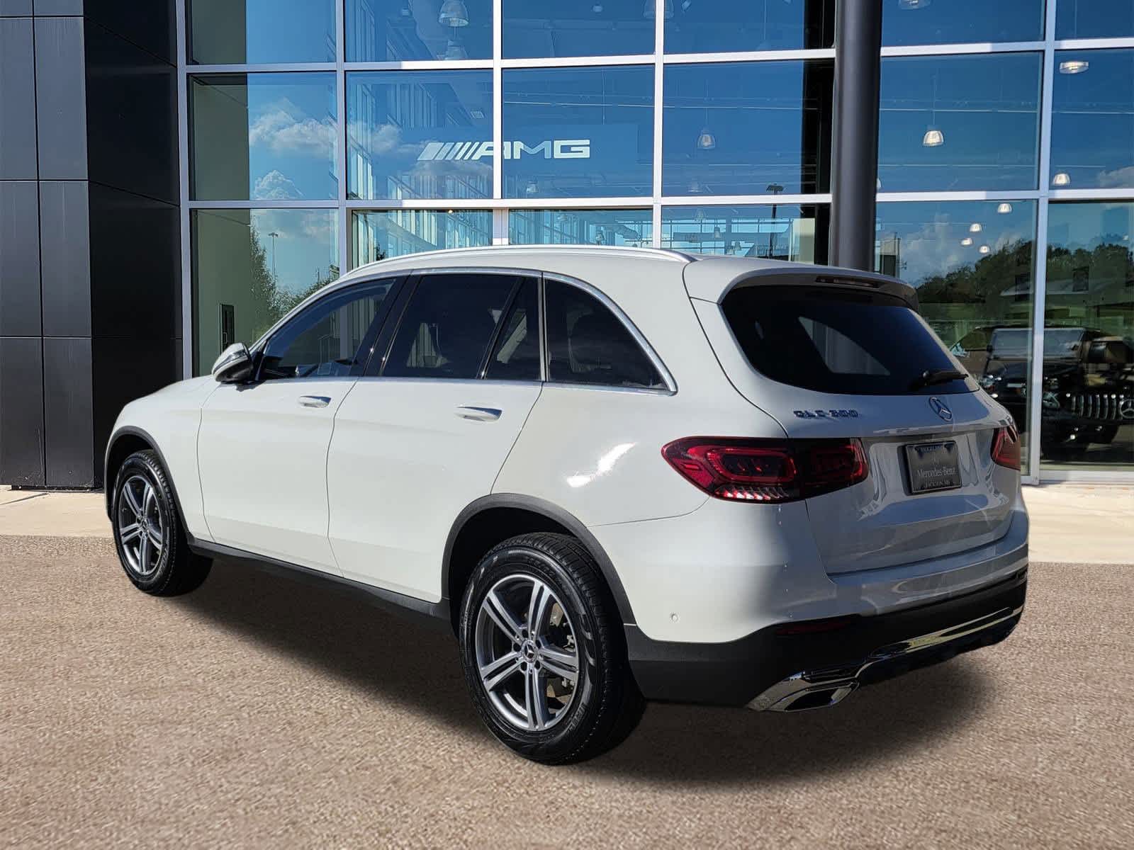 2022 Mercedes Benz GLC 300 photo 4
