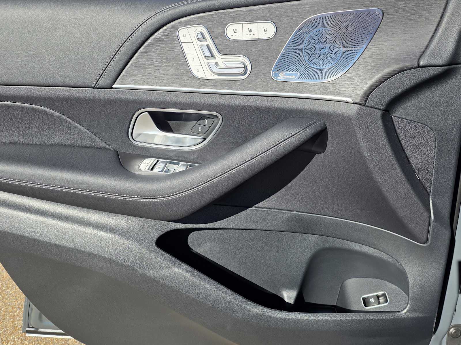 Thumbnail: 2026 Mercedes-Benz GLE - 20