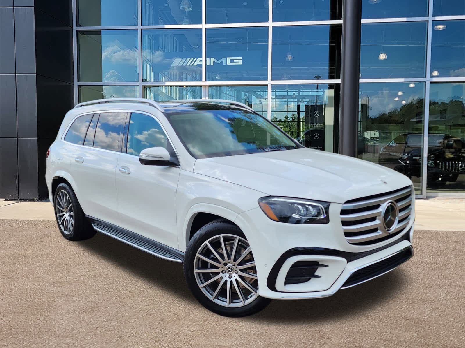 2025 Mercedes Benz GLS 450 4MATIC photo 2