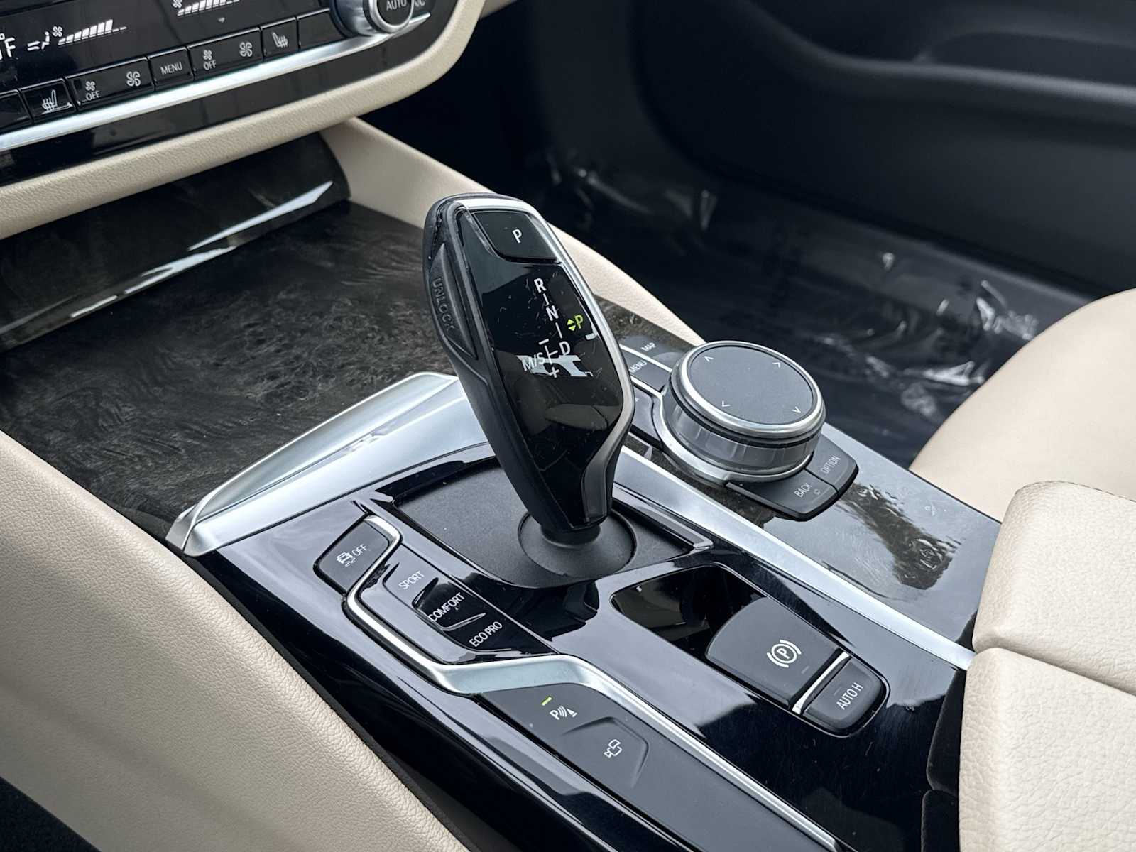 Thumbnail: 2020 BMW 5 Series - 23