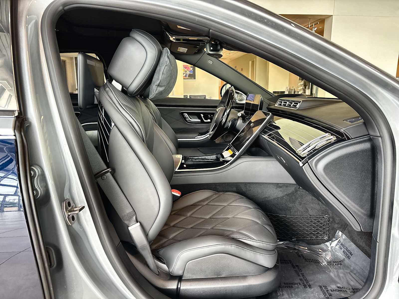 Thumbnail: 2026 Mercedes-Benz S-Class - 9