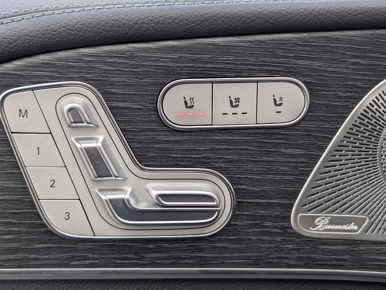 Thumbnail: 2026 Mercedes-Benz GLE - 18