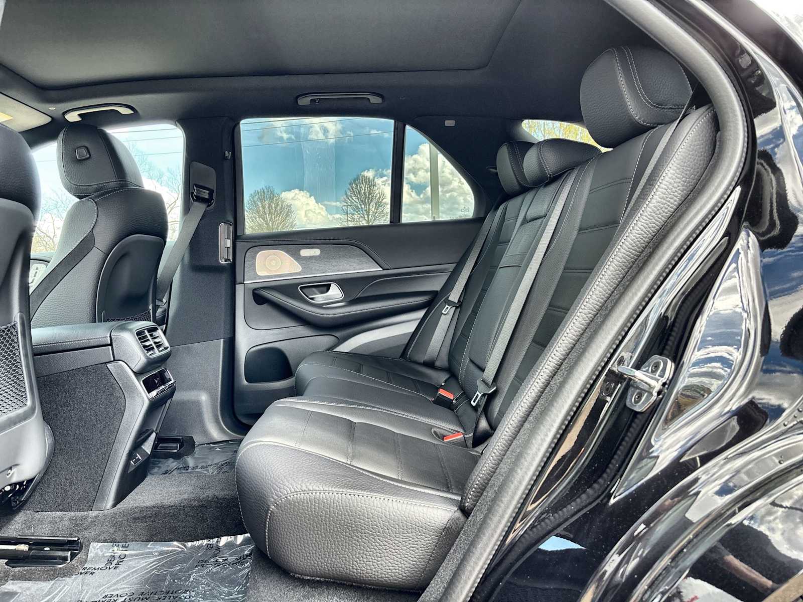 Thumbnail: 2026 Mercedes-Benz GLE - 4