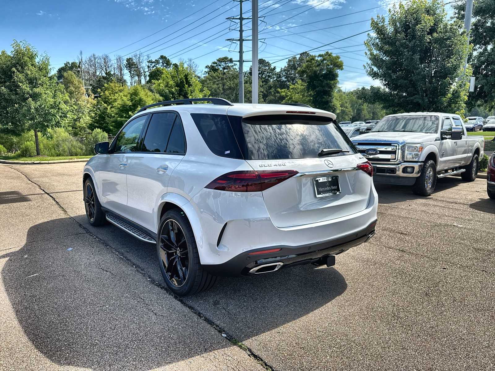 Thumbnail: 2026 Mercedes-Benz GLE - 6