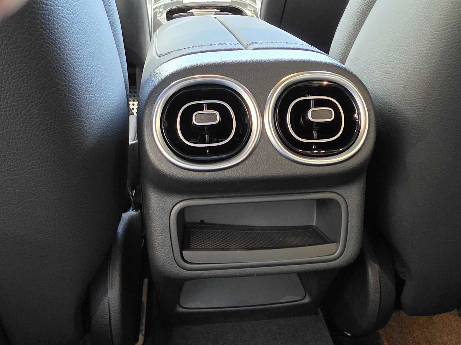 Thumbnail: 2026 Mercedes-Benz GLC - 18