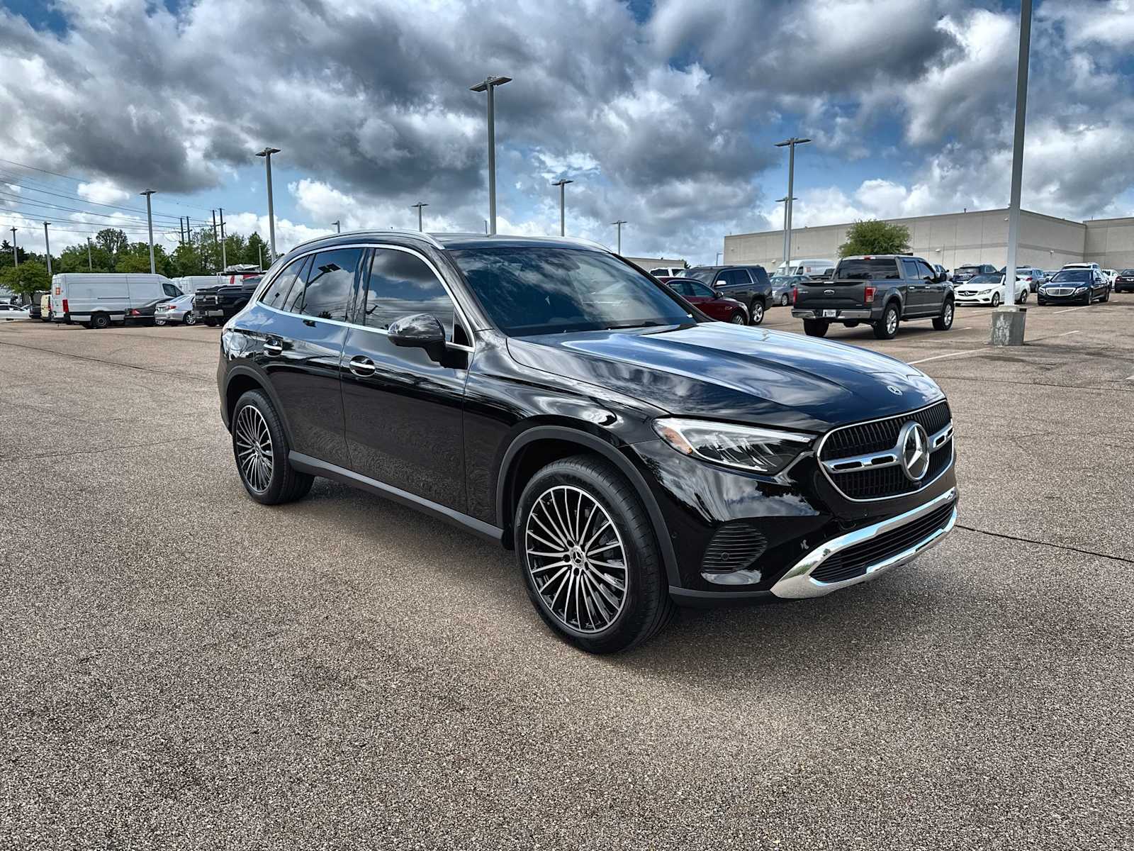 Thumbnail: 2026 Mercedes-Benz GLC - 11