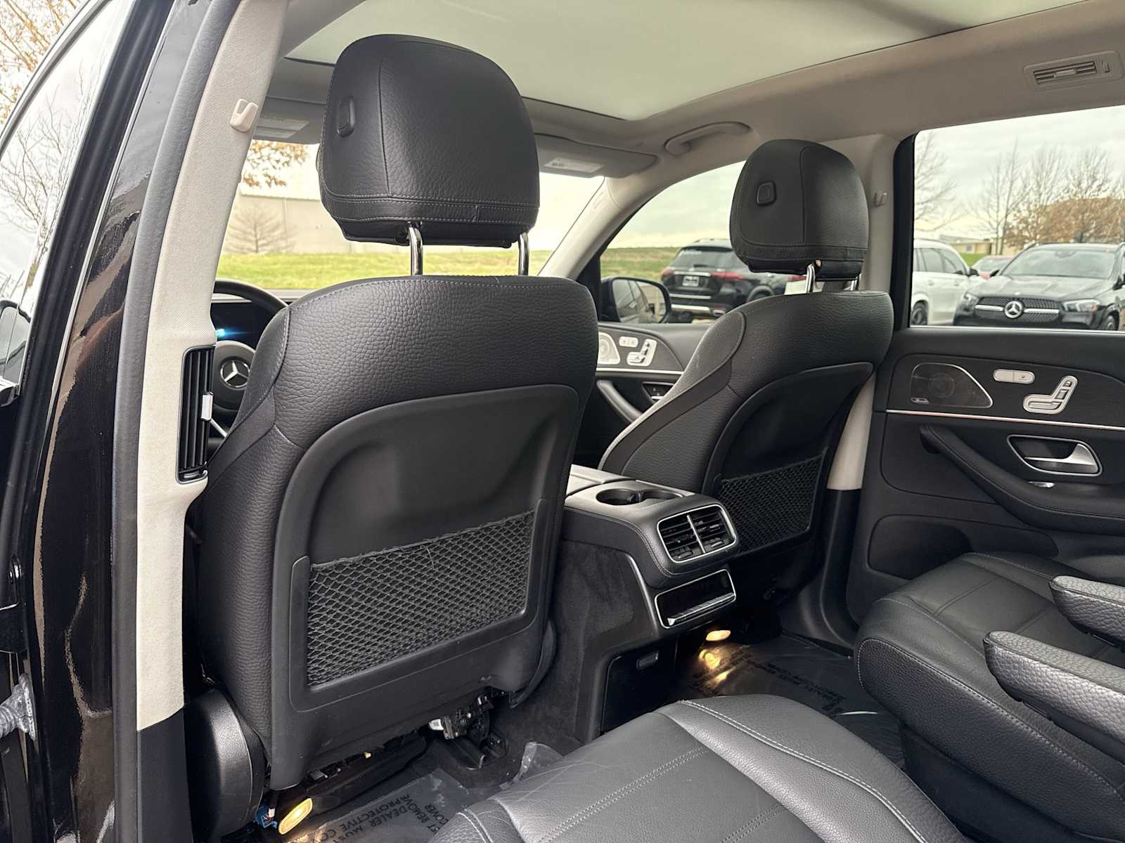 Thumbnail: 2023 Mercedes-Benz GLS - 16