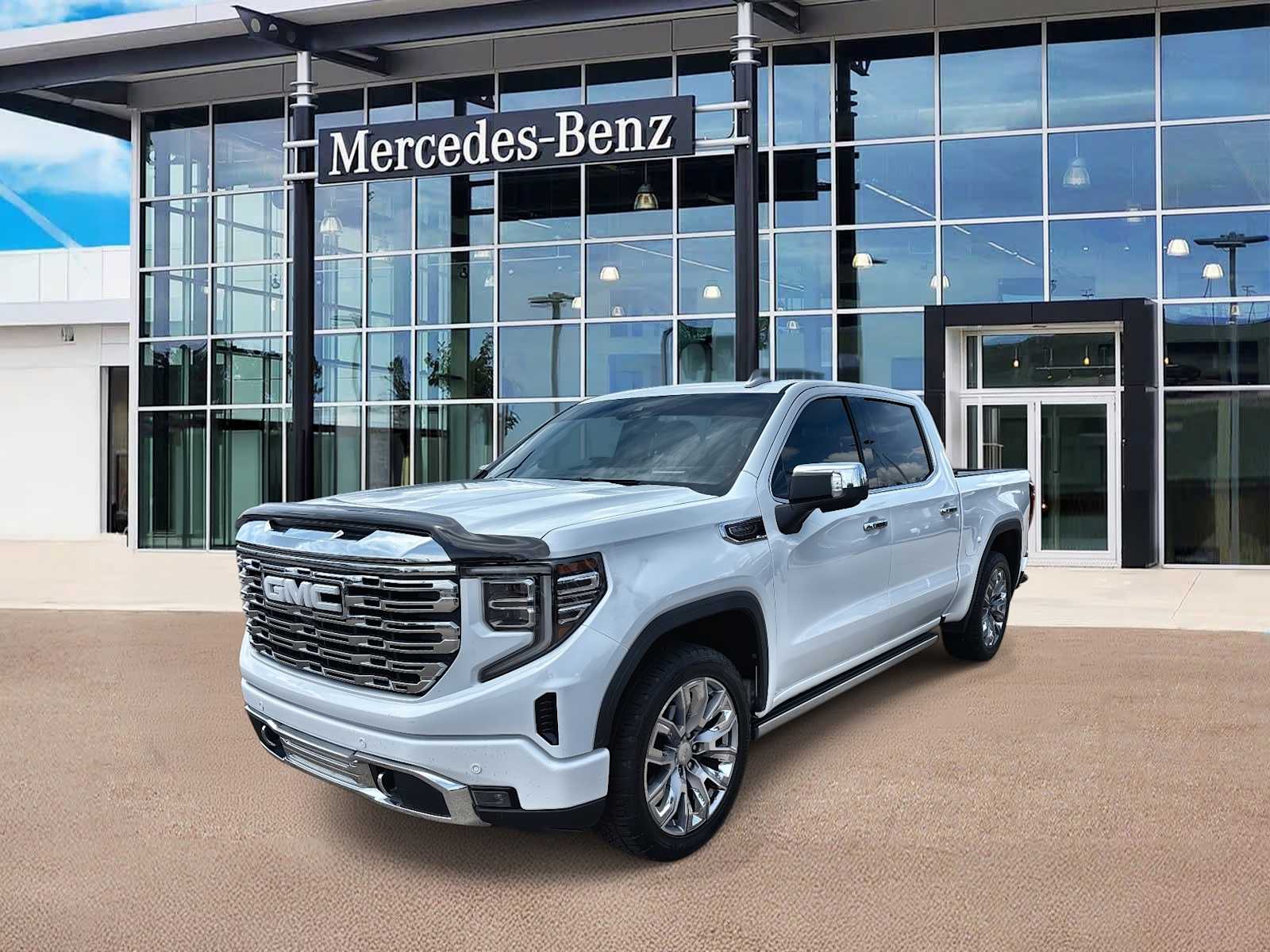 2022 GMC Sierra 4WD Crew Cab Short Box Denali's photo