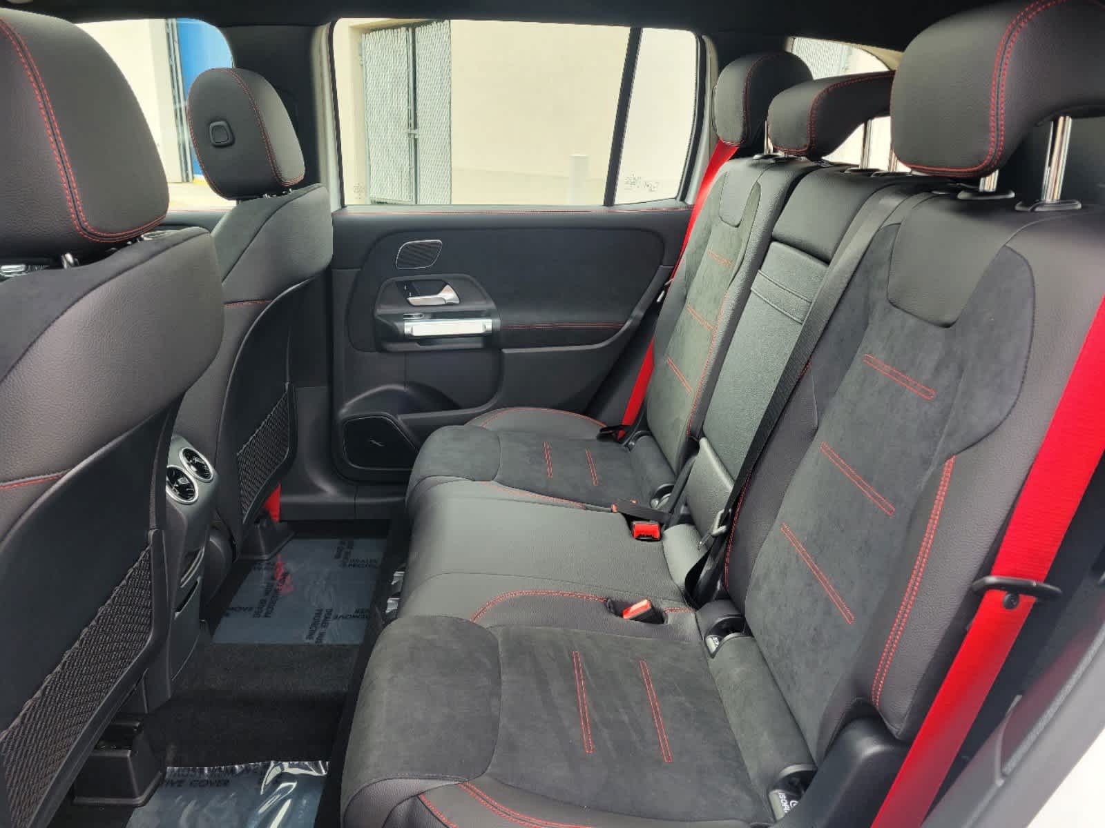 Thumbnail: 2025 Mercedes-Benz GLB - 11