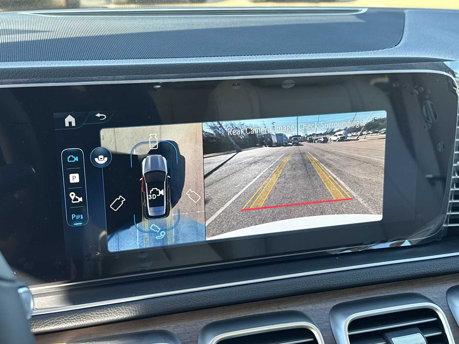 Thumbnail: 2026 Mercedes-Benz GLE - 23