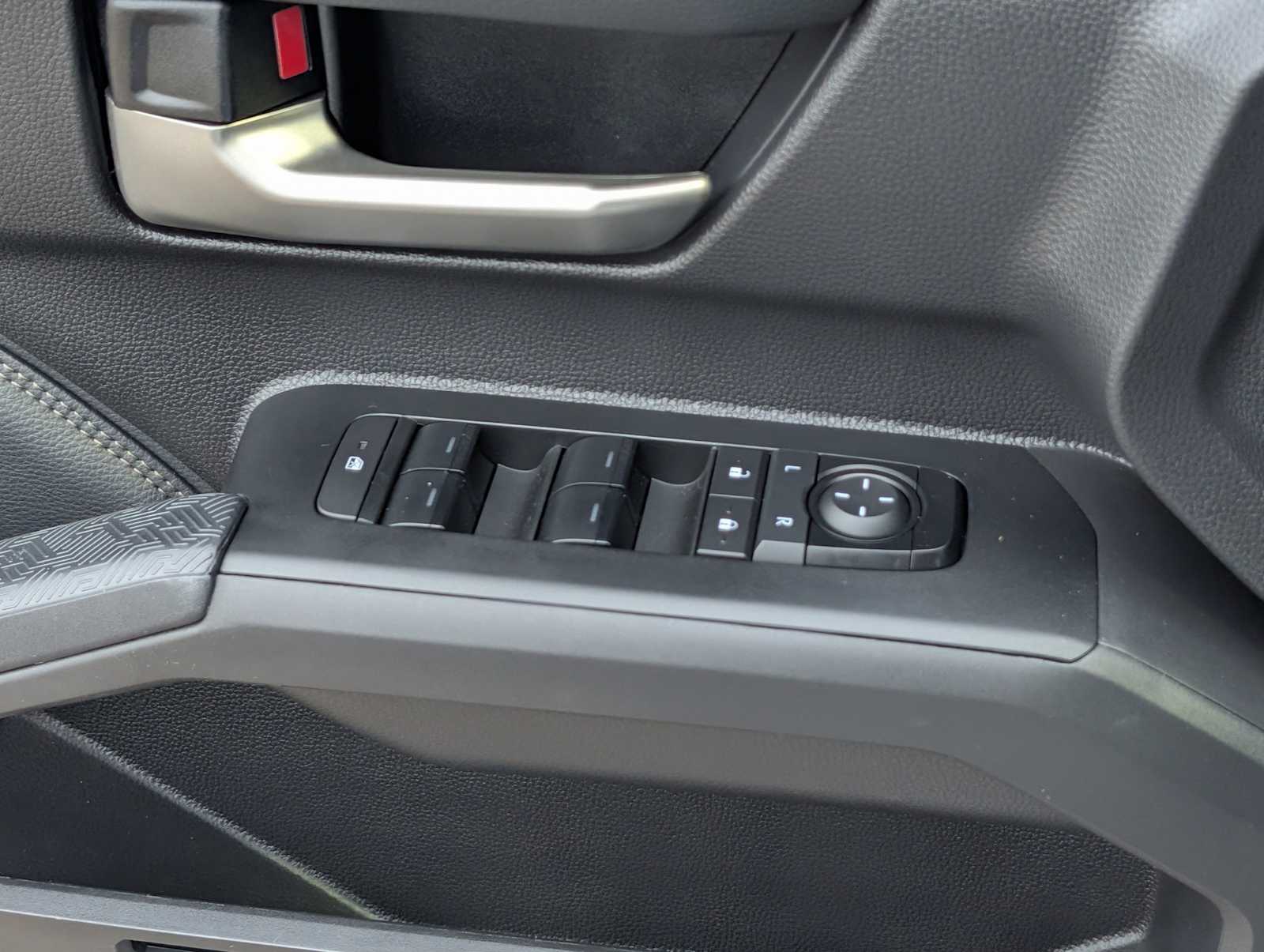 Thumbnail: 2024 Toyota Tacoma - 28