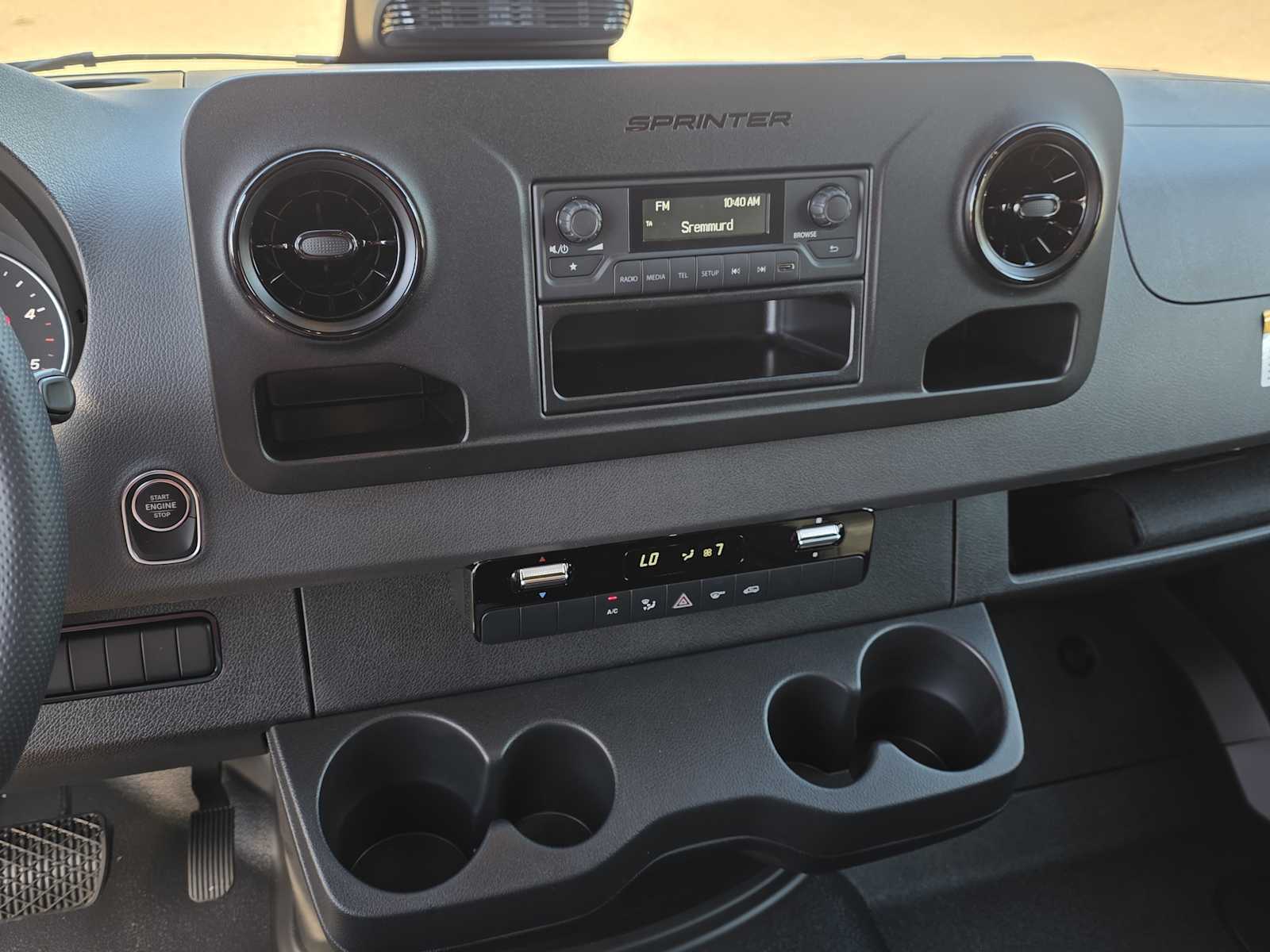 Thumbnail: 2026 Mercedes-Benz Sprinter - 18