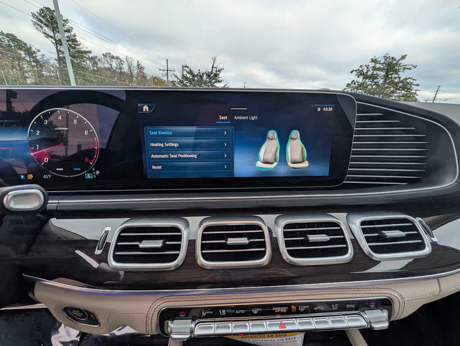 Thumbnail: 2026 Mercedes-Benz GLE - 12