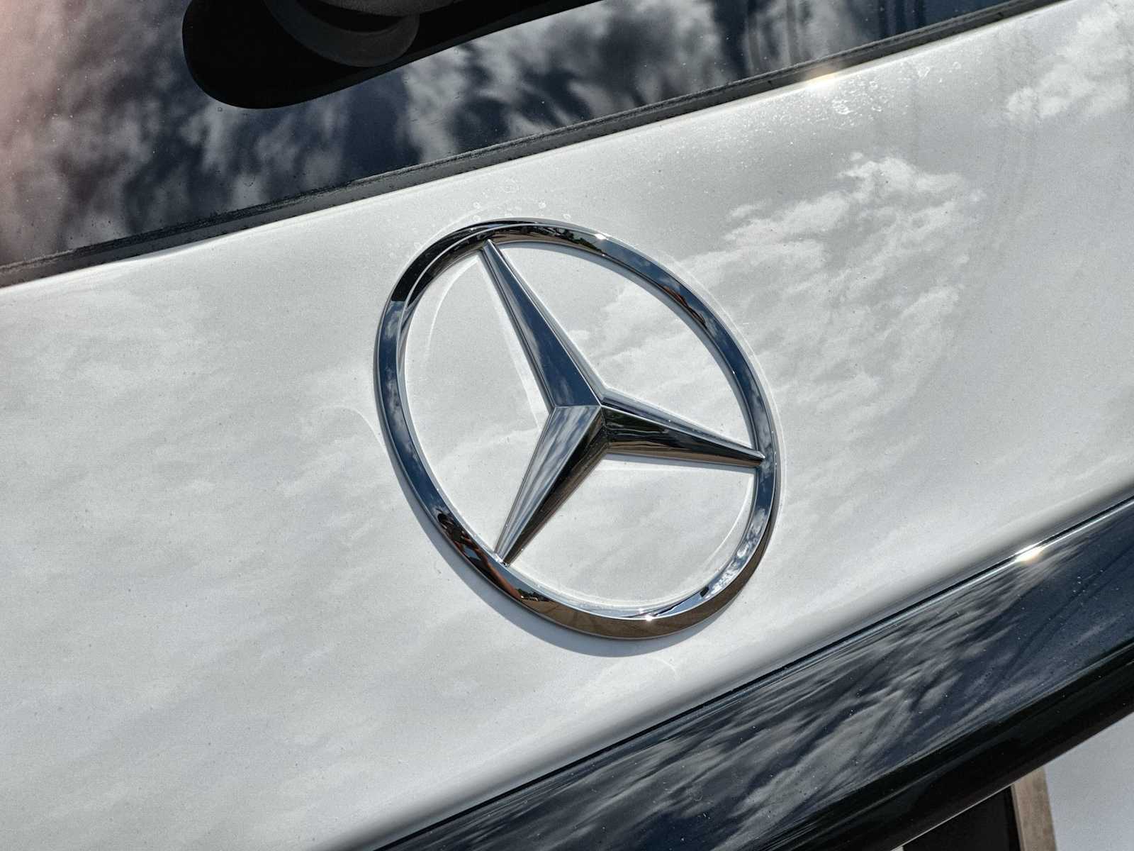 Thumbnail: 2026 Mercedes-Benz GLC - 16