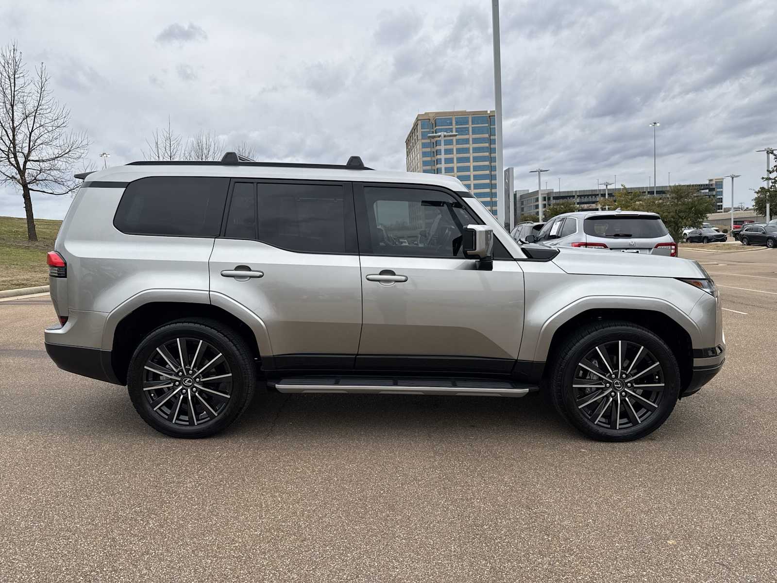 Thumbnail: 2024 Lexus GX - 7