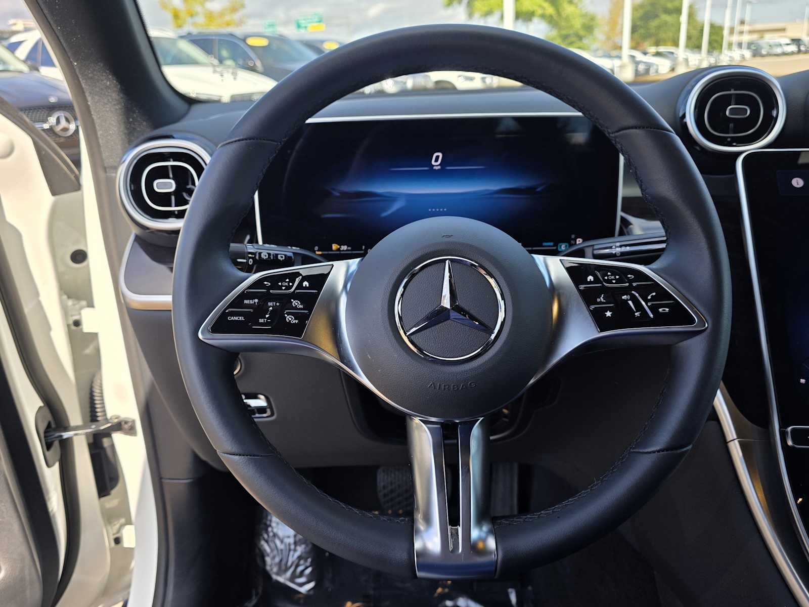 Thumbnail: 2025 Mercedes-Benz GLC - 22