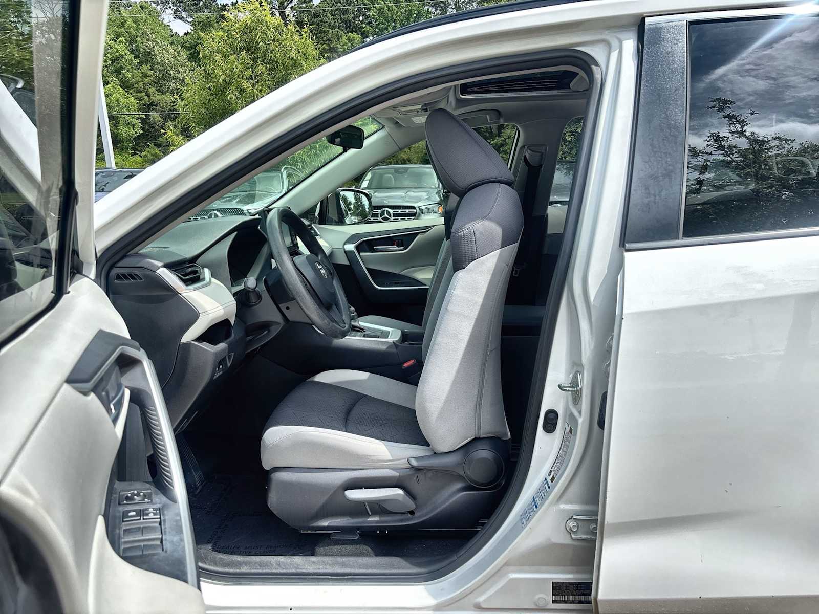 Thumbnail: 2019 Toyota RAV4 - 2