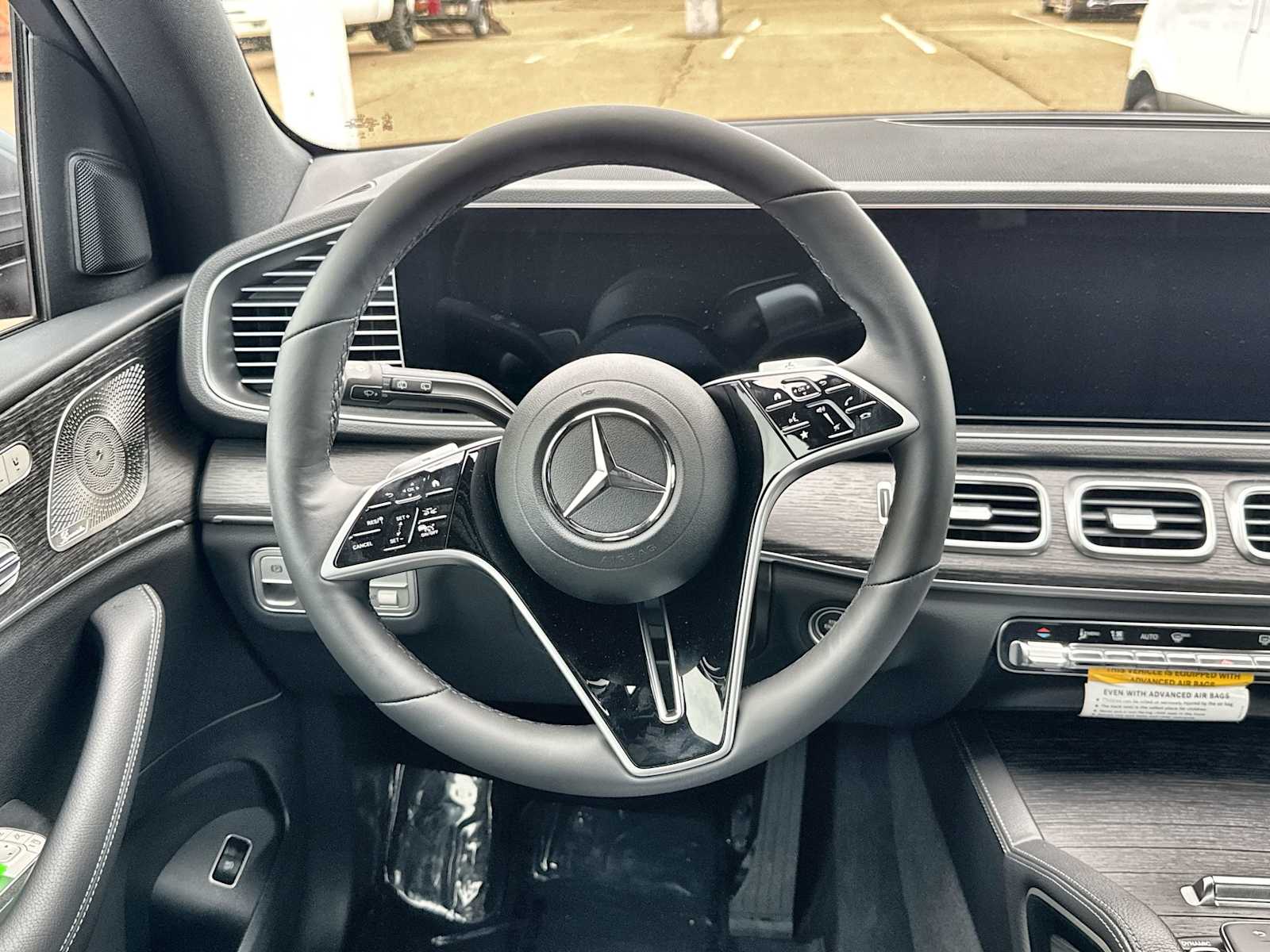 Thumbnail: 2026 Mercedes-Benz GLE - 21