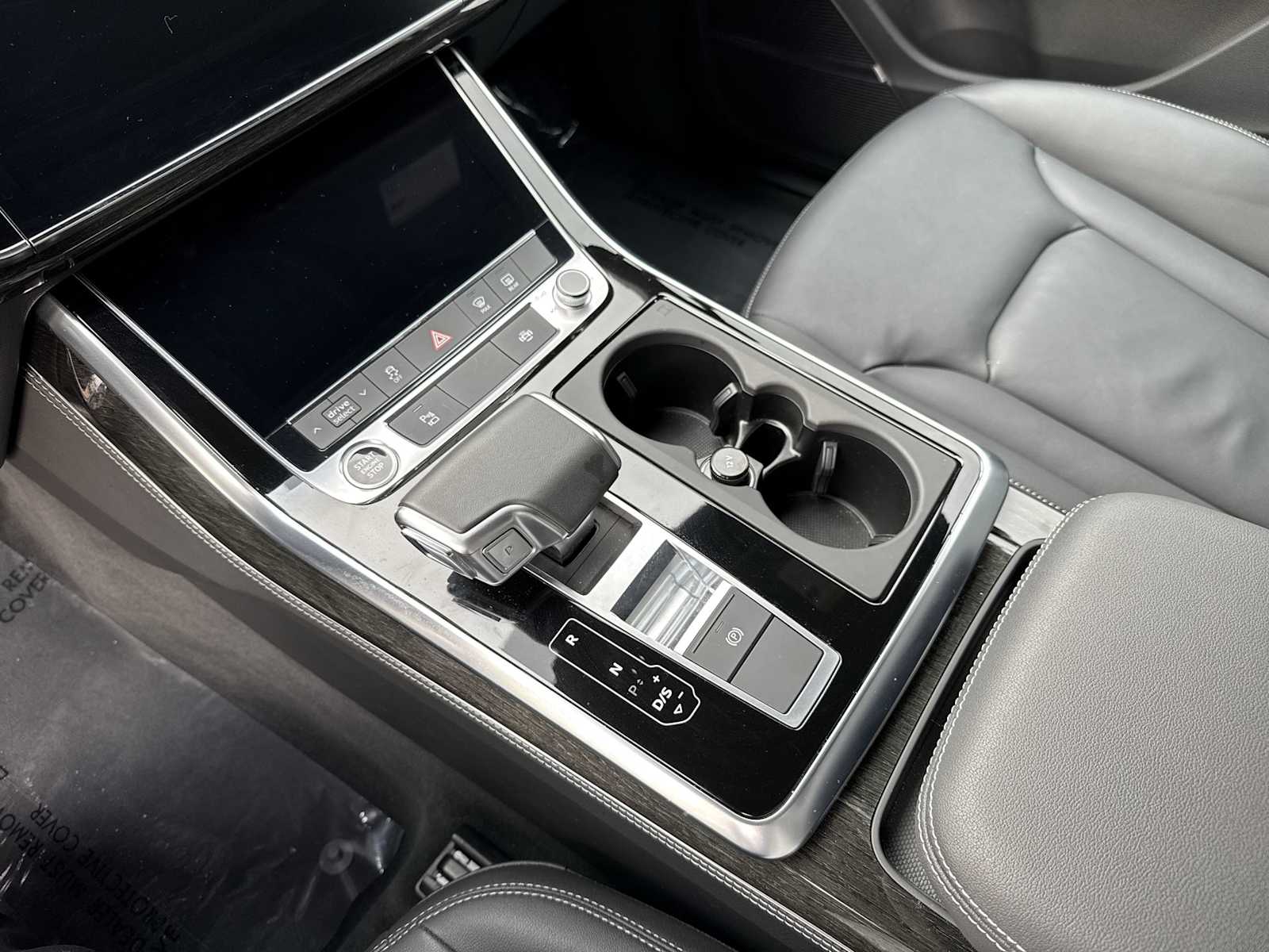 Thumbnail: 2025 Audi Q7 - 22