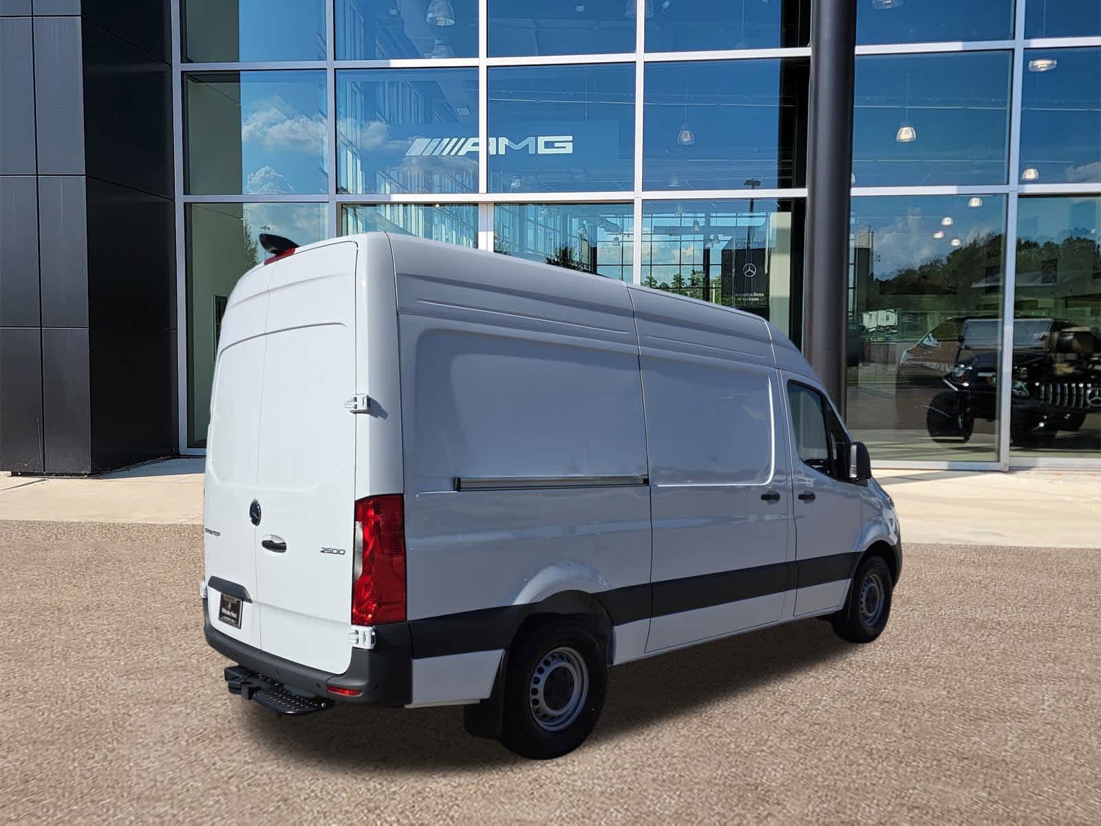 Thumbnail: 2026 Mercedes-Benz Sprinter - 5