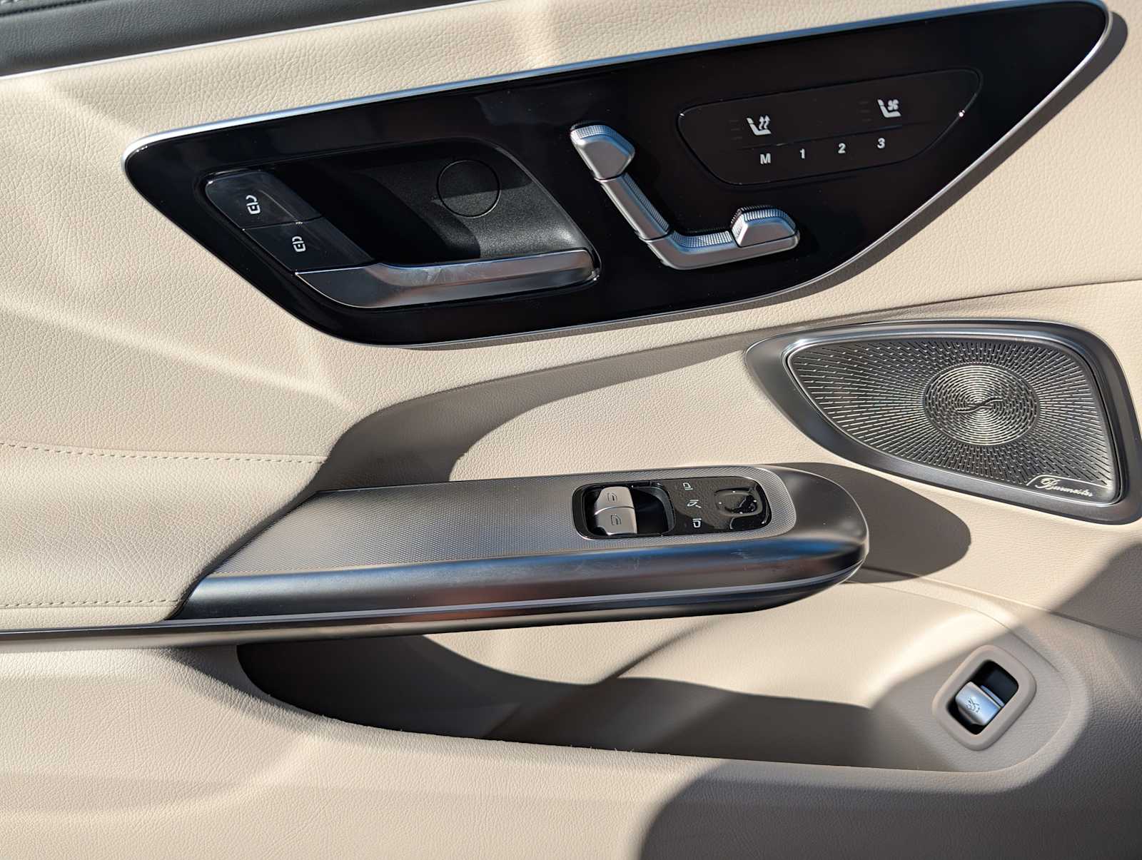 Thumbnail: 2026 Mercedes-Benz CLE - 21