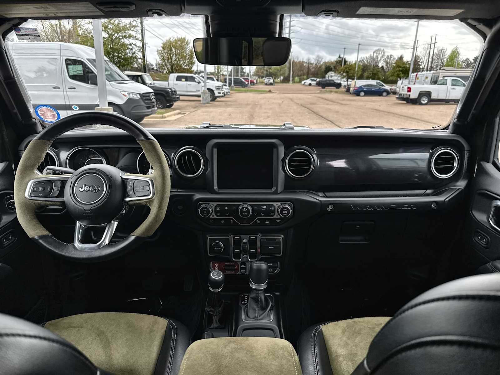 Thumbnail: 2023 Jeep Wrangler - 26