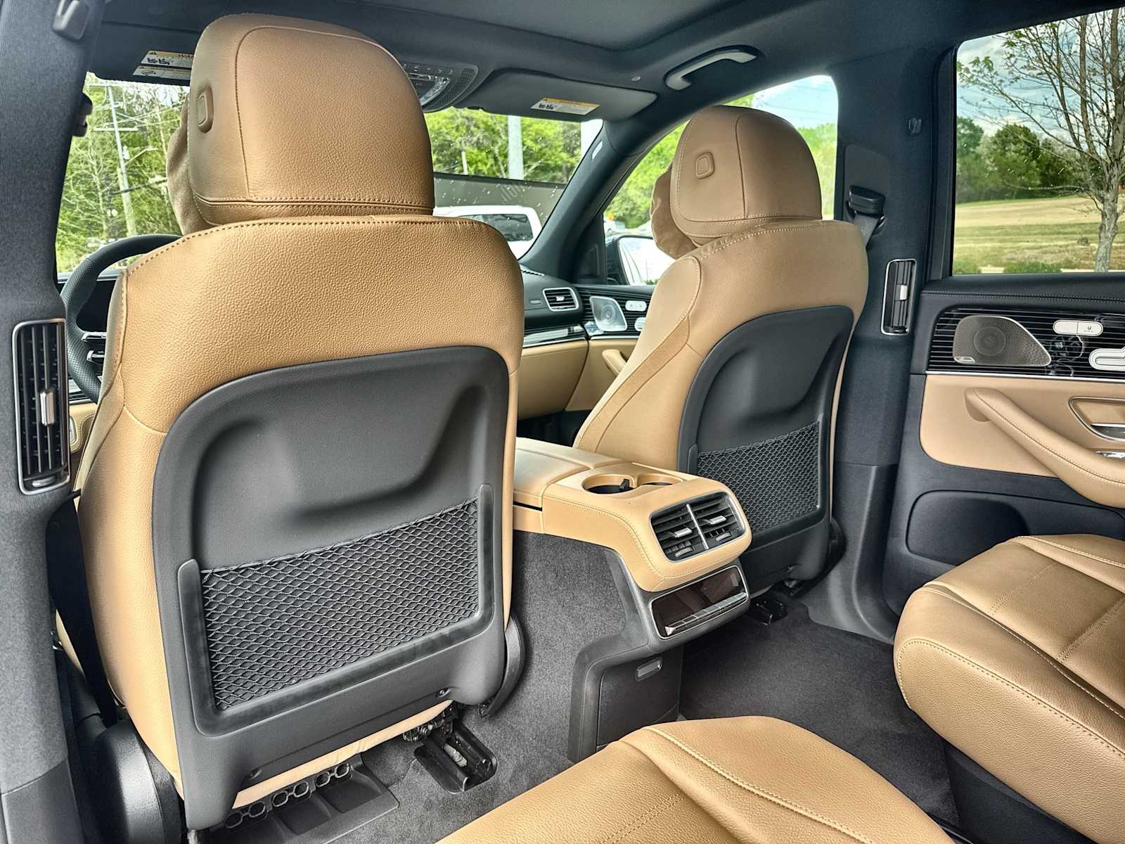 Thumbnail: 2026 Mercedes-Benz GLS - 18