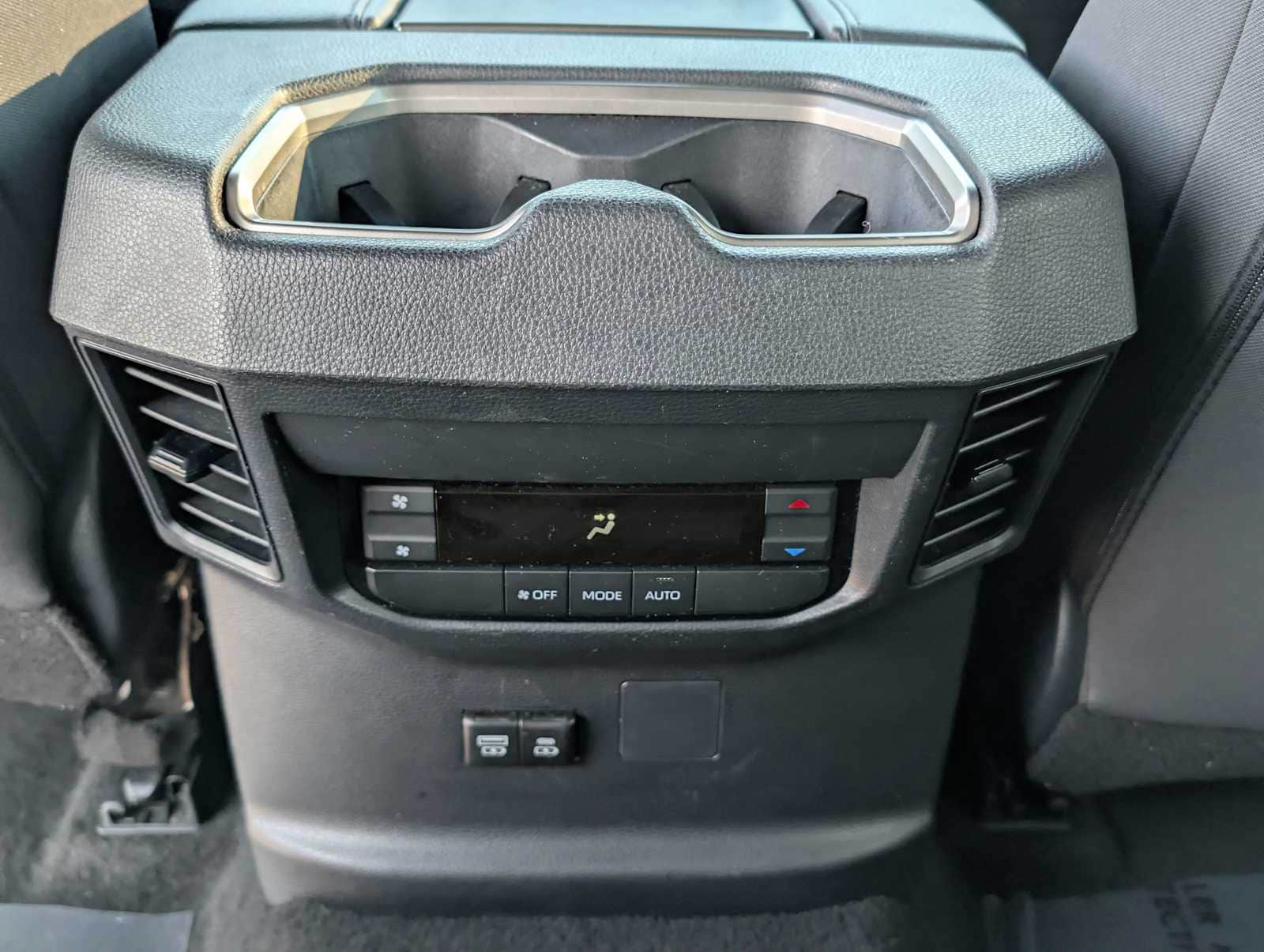 Thumbnail: 2025 Toyota Sequoia - 25