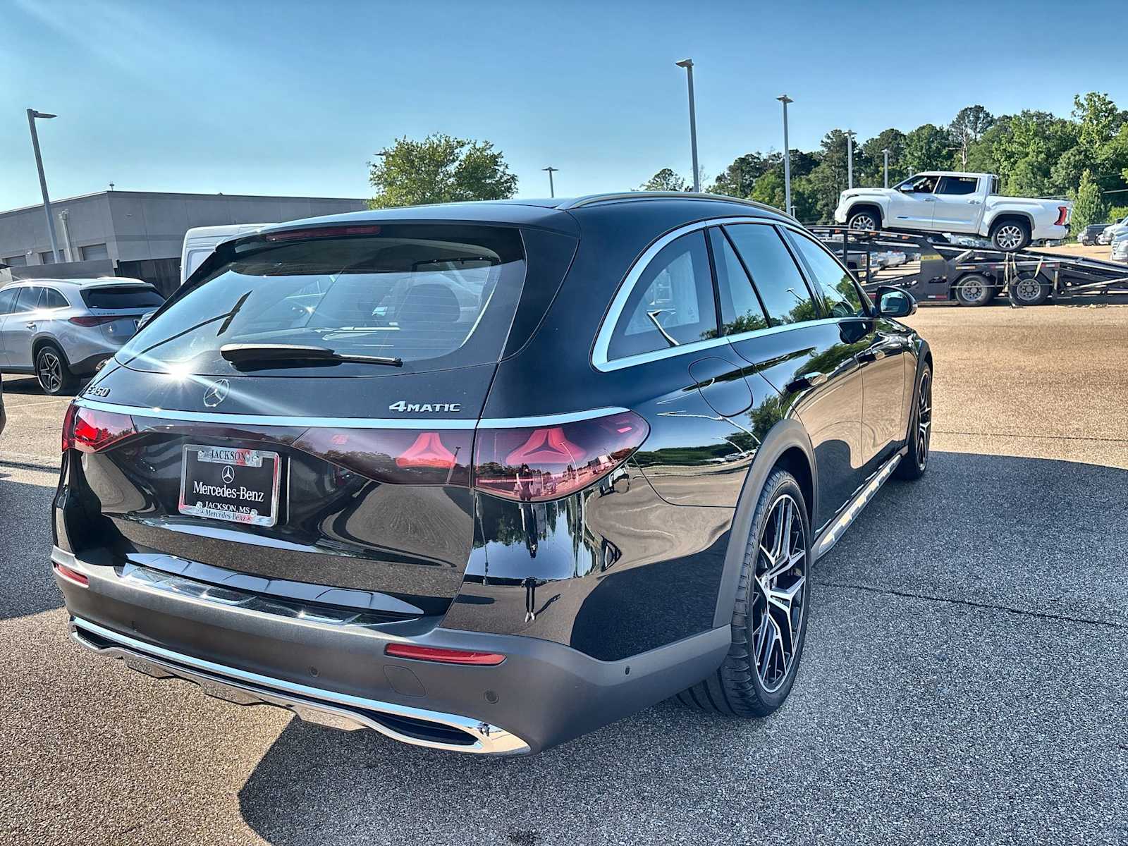 Thumbnail: 2026 Mercedes-Benz E-Class - 8