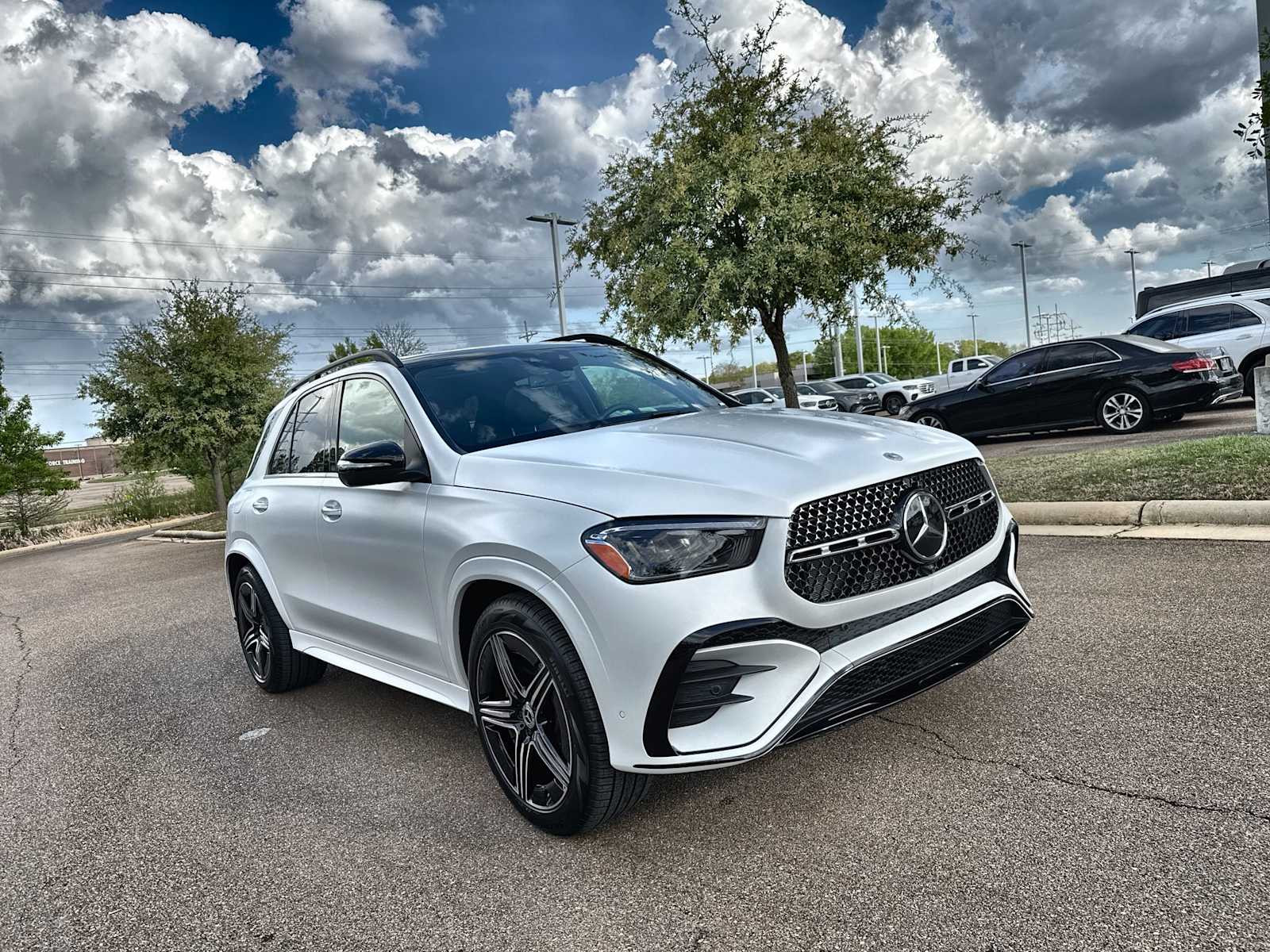 Thumbnail: 2026 Mercedes-Benz GLE - 11