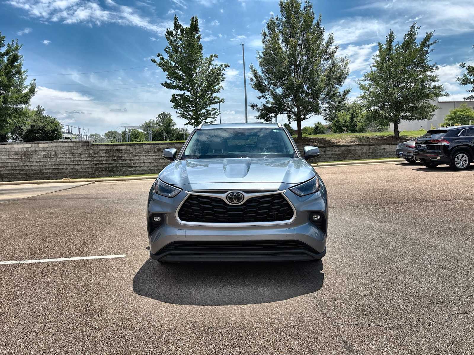 Thumbnail: 2022 Toyota Highlander - 12
