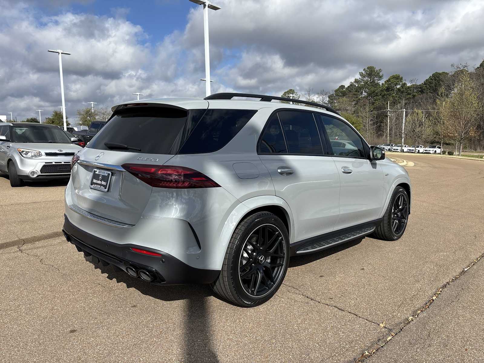 Thumbnail: 2026 Mercedes-Benz GLE - 8