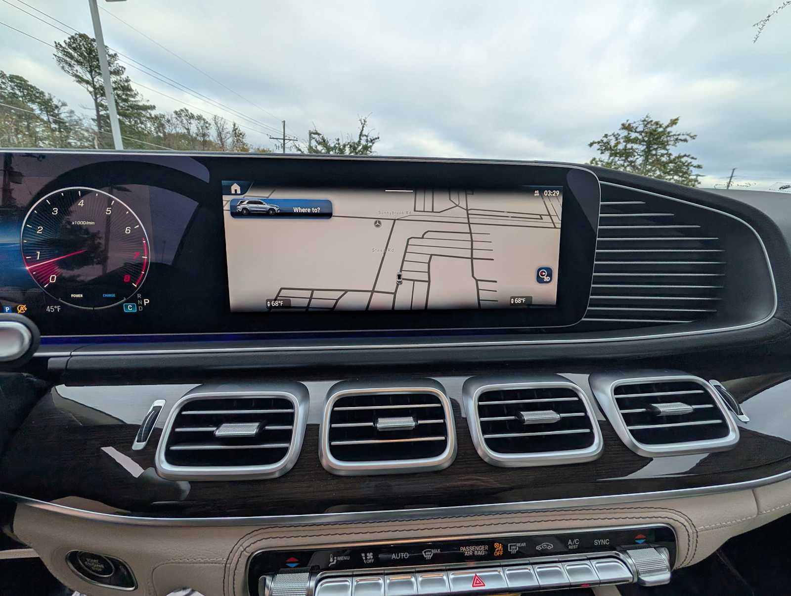 Thumbnail: 2026 Mercedes-Benz GLE - 10