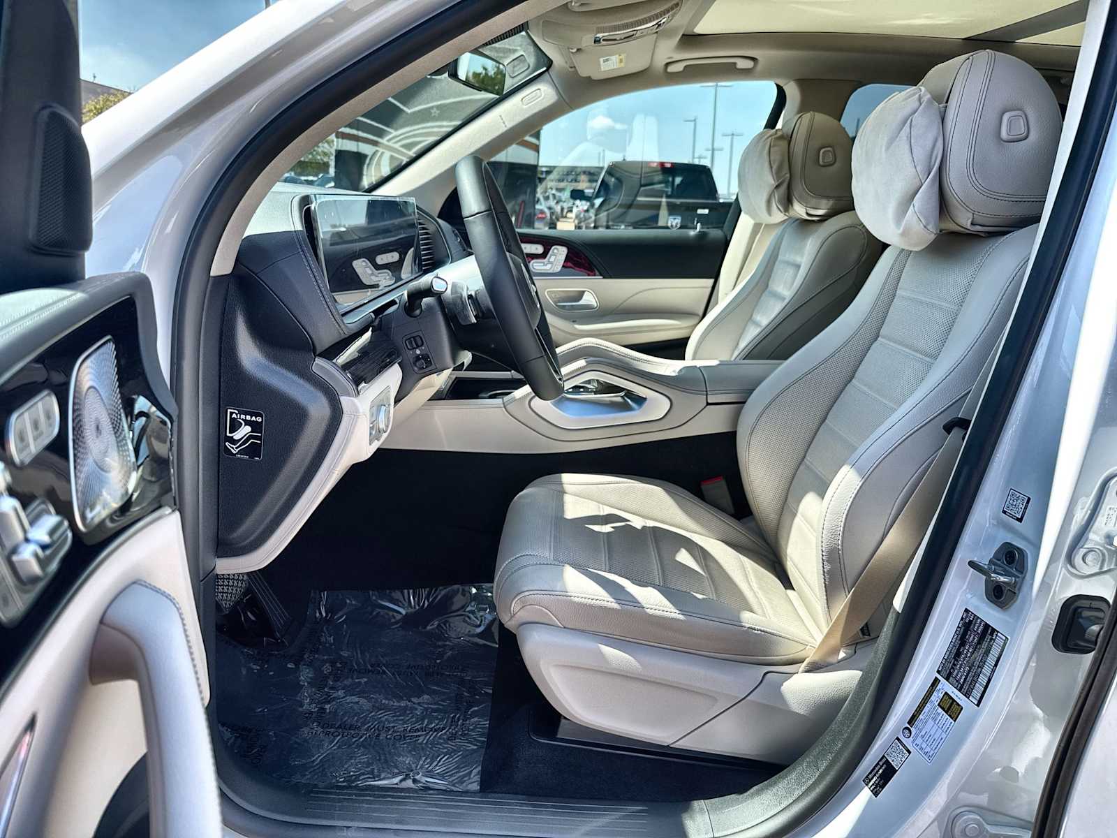 Thumbnail: 2026 Mercedes-Benz GLE - 2