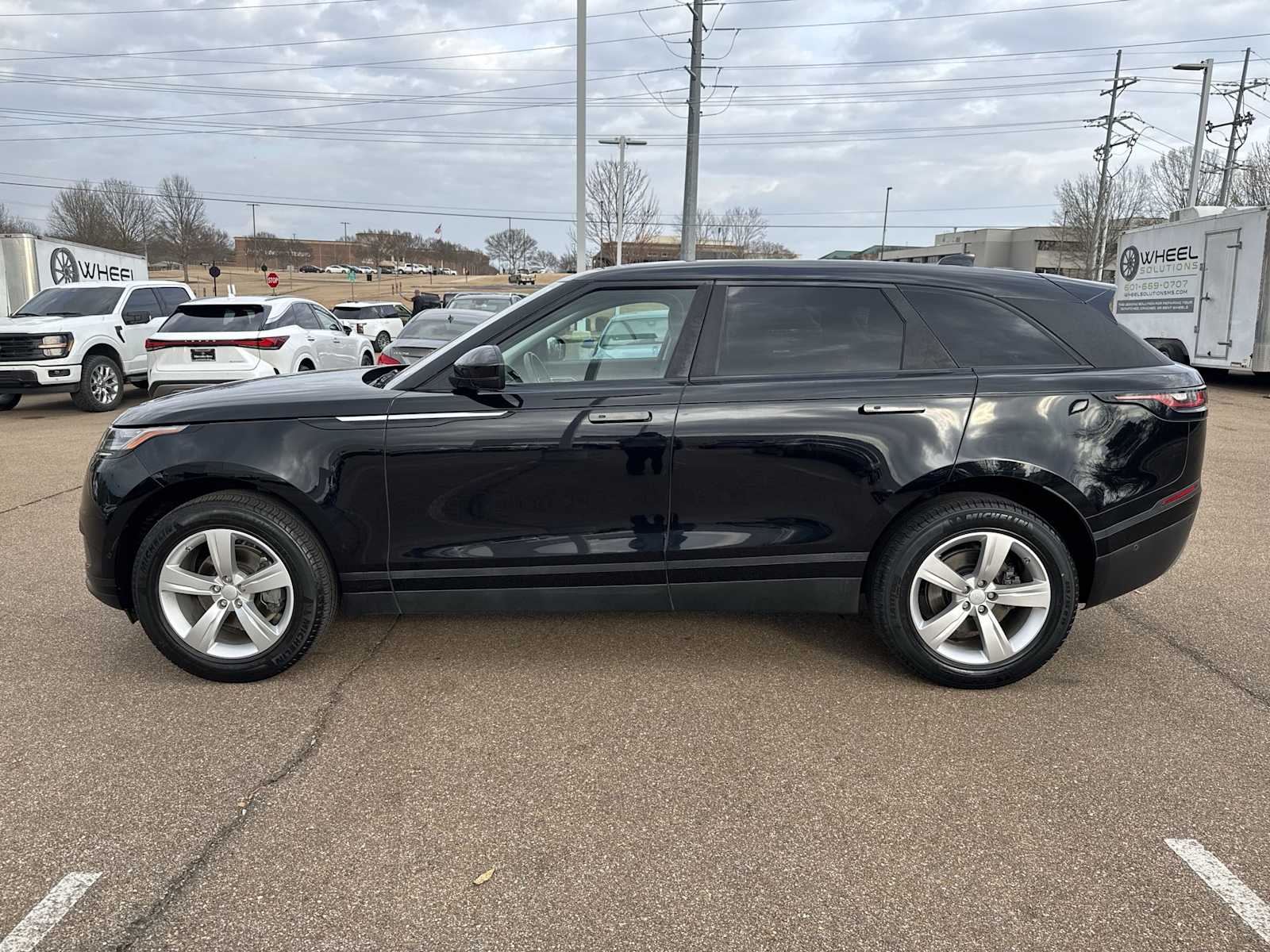 Thumbnail: 2018 Land Rover Range Rover Velar - 3