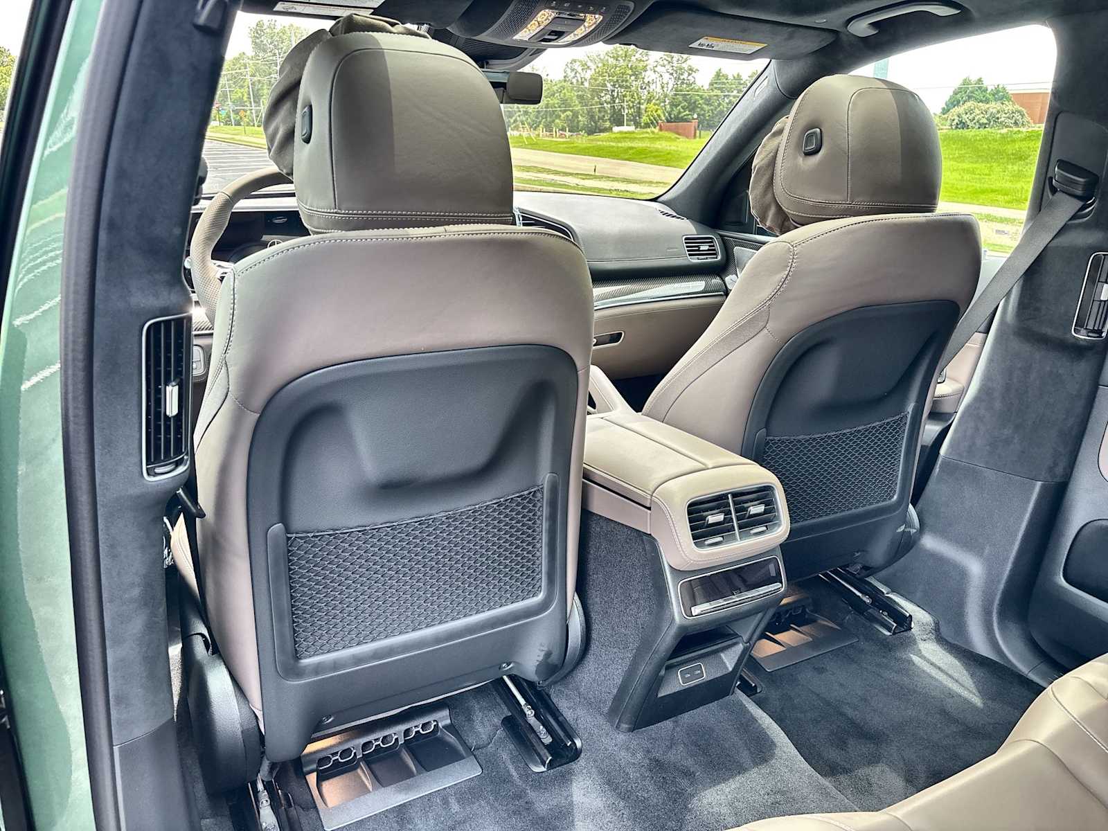 Thumbnail: 2026 Mercedes-Benz GL-Class - 18