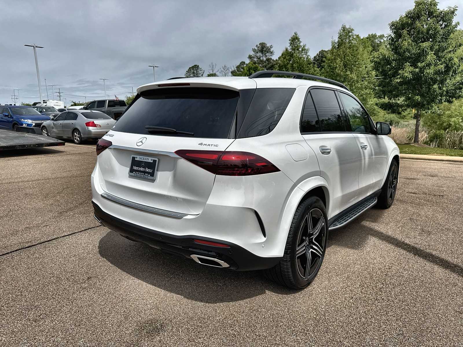 Thumbnail: 2026 Mercedes-Benz GLE - 8
