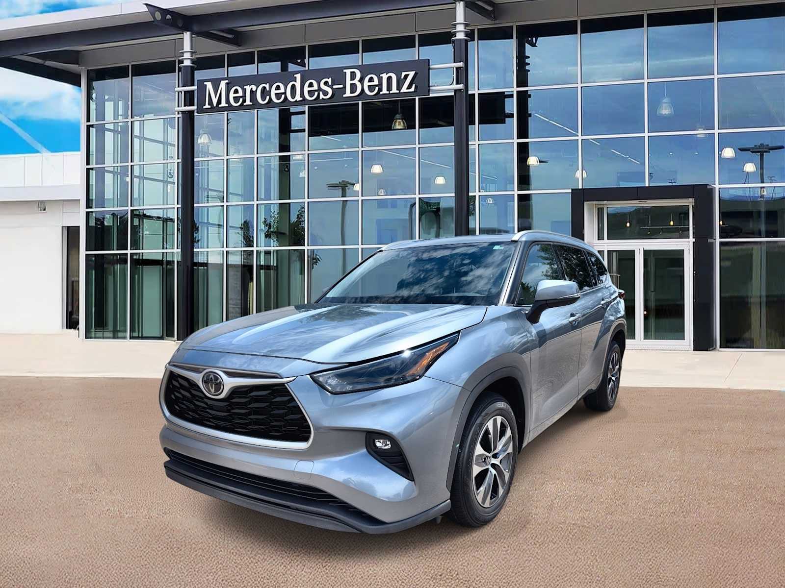 Thumbnail: 2022 Toyota Highlander - 1